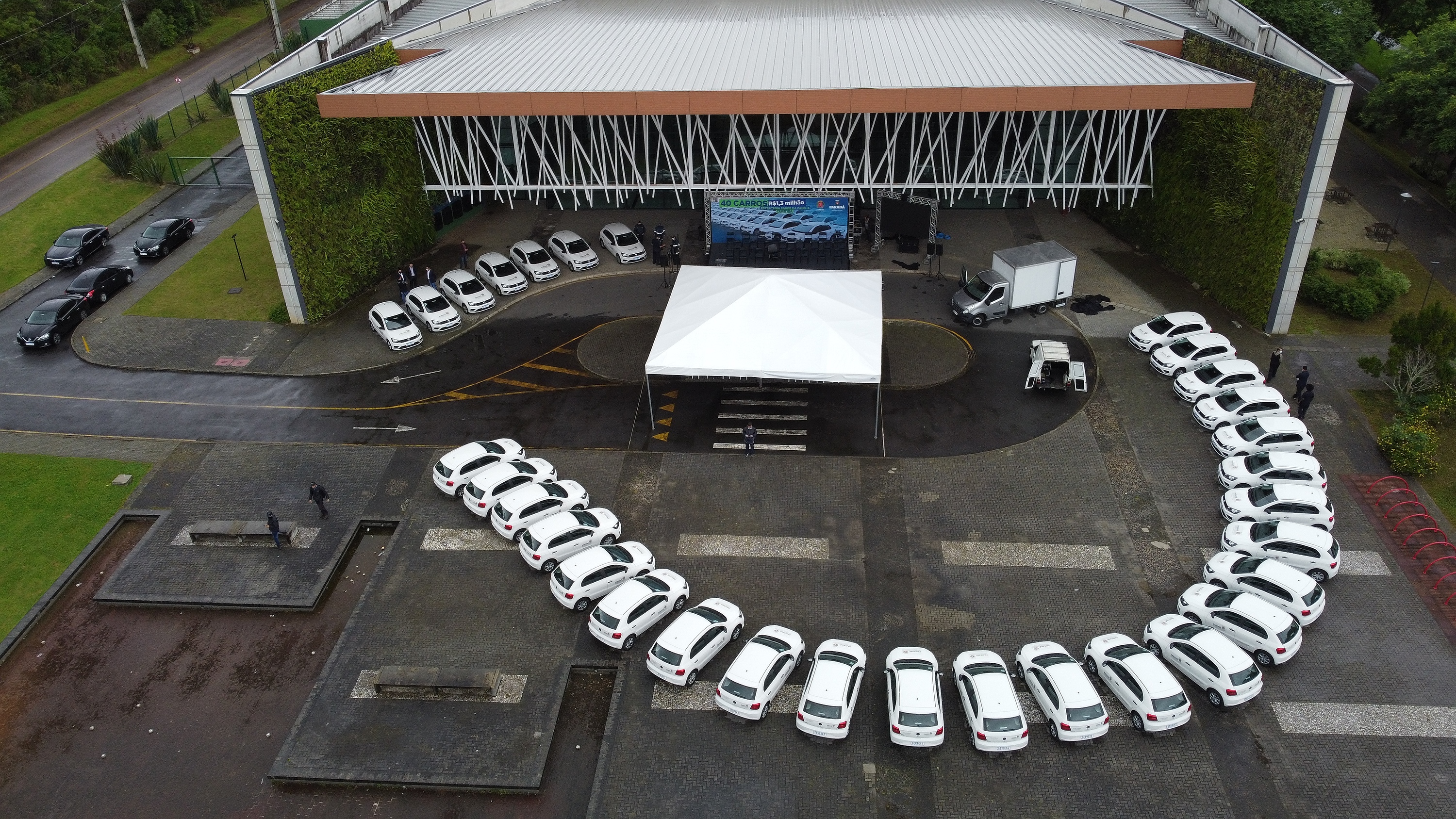 Governador entrega 40 carros para reforçar atendimento da Saúde em CuritibaFoto: Jonathan Campos/AEN