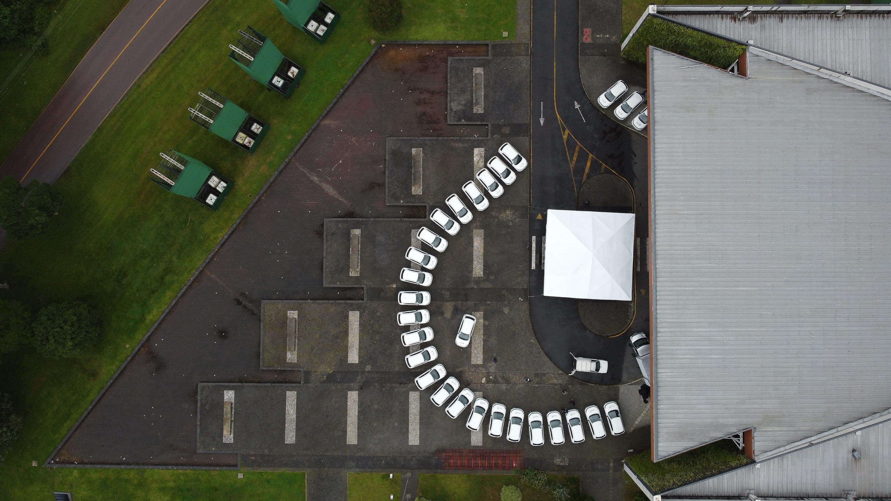 Governador entrega 40 carros para reforçar atendimento da Saúde em CuritibaFoto: Jonathan Campos/AEN