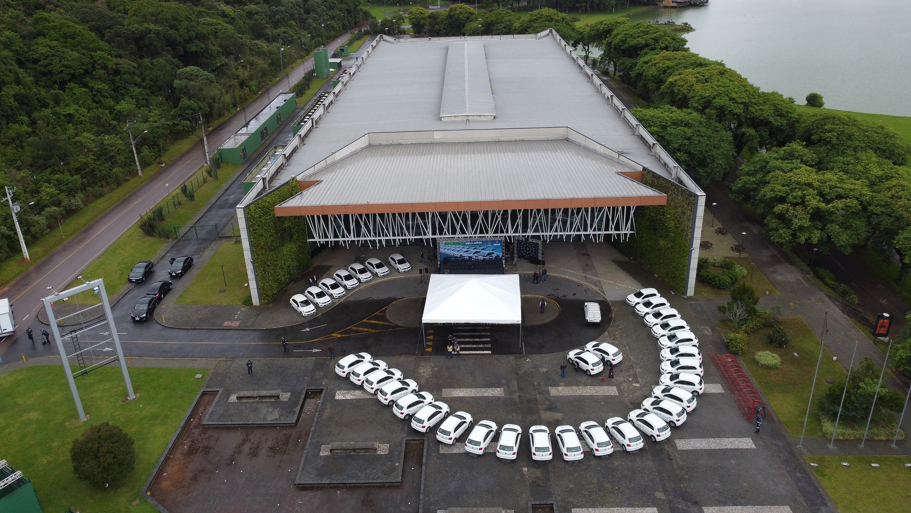 Governador entrega 40 carros para reforçar atendimento da Saúde em CuritibaFoto: Jonathan Campos/AEN