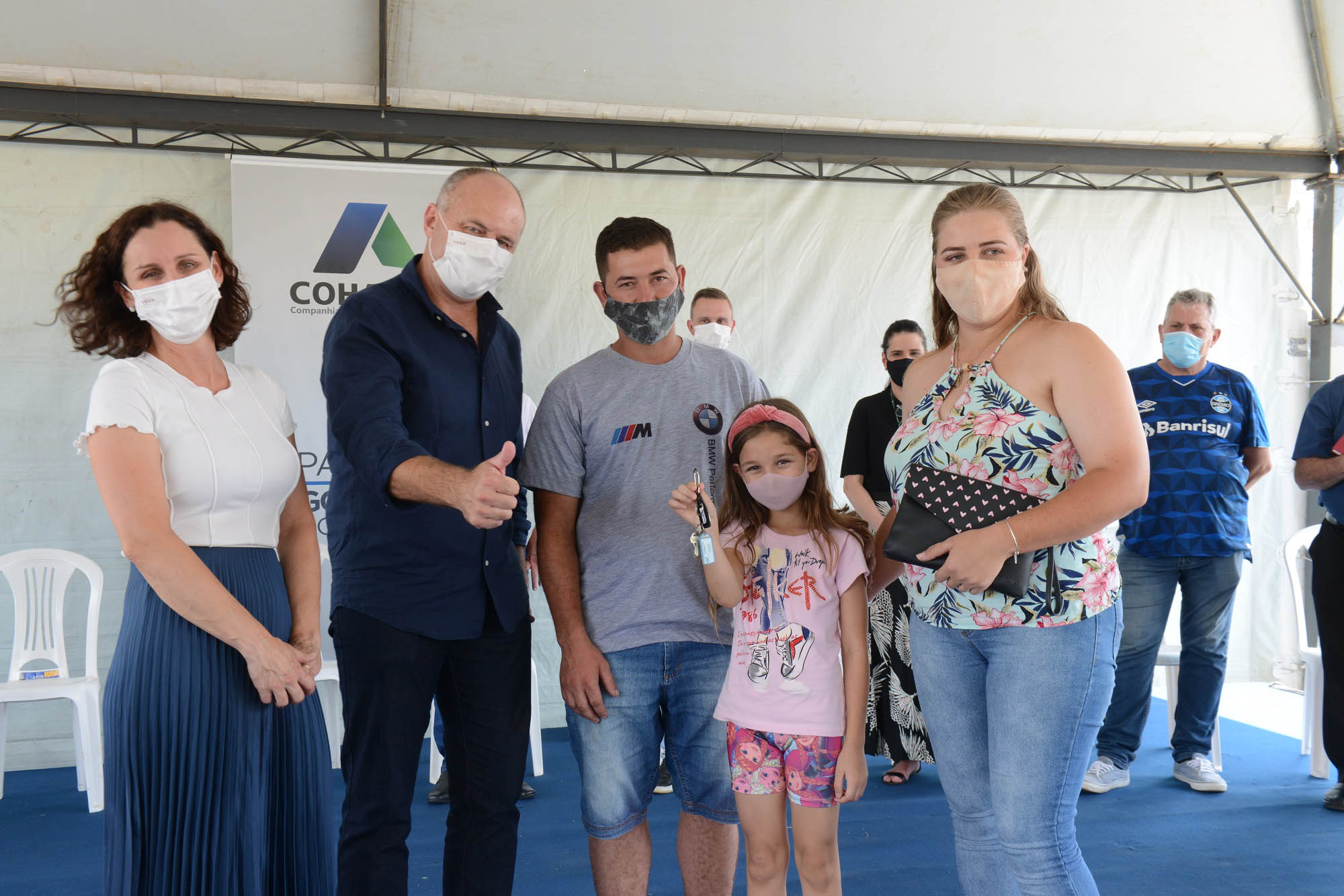 Projetos habitacionais entregues em Prudentópolis somam R$ 11,3 milhões de investimento do Governo do Estado à população. Enquanto famílias carentes vão receber imóveis de graça, idosos pagarão aluguel de 15% de um salário mínimo ao mês para manutenção do condomínio. - Curitiba, 21/12/2021