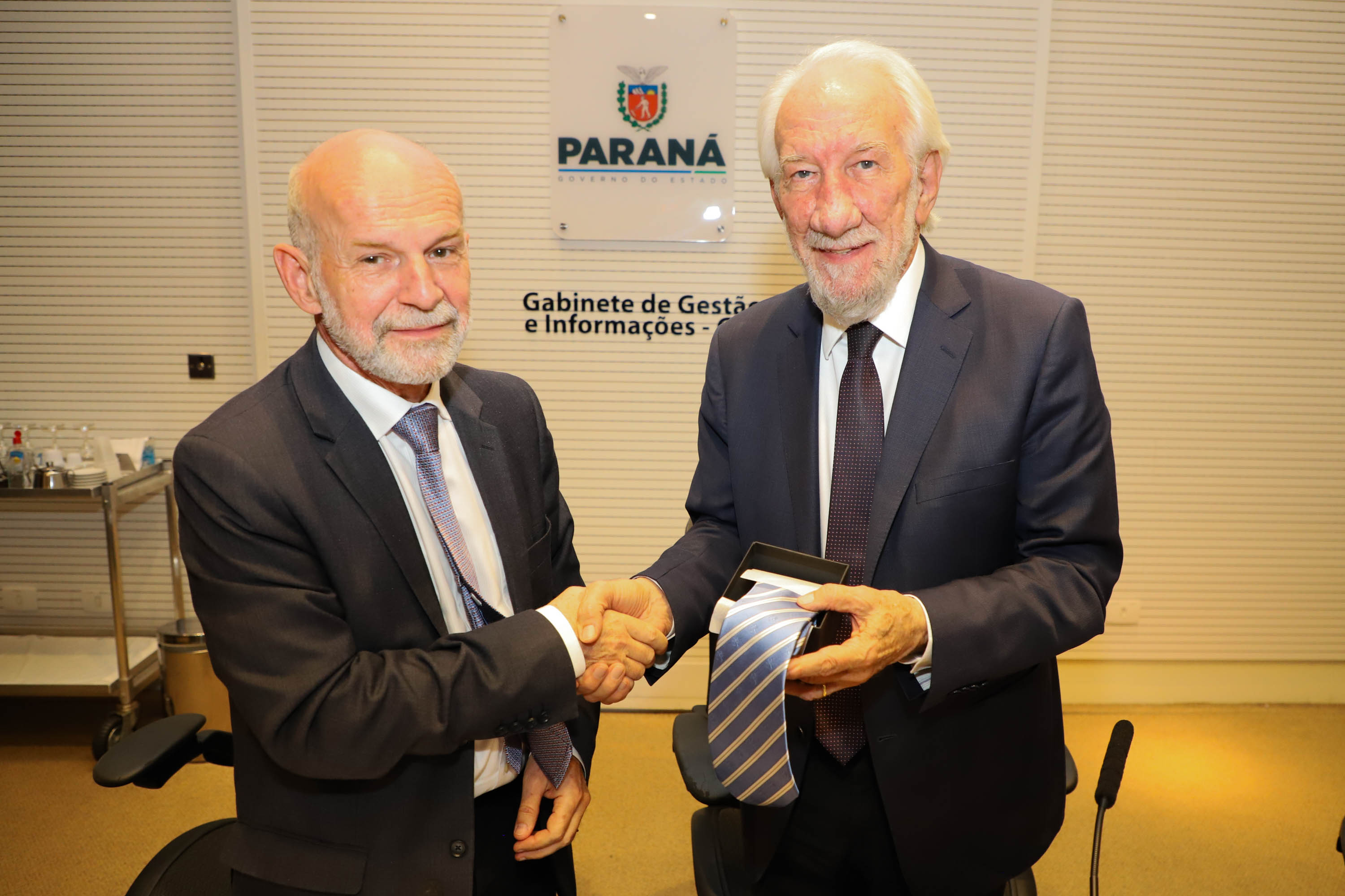 Governo do Paraná apresenta potenciais do Estado para comitiva da Embaixada de Luxemburgo