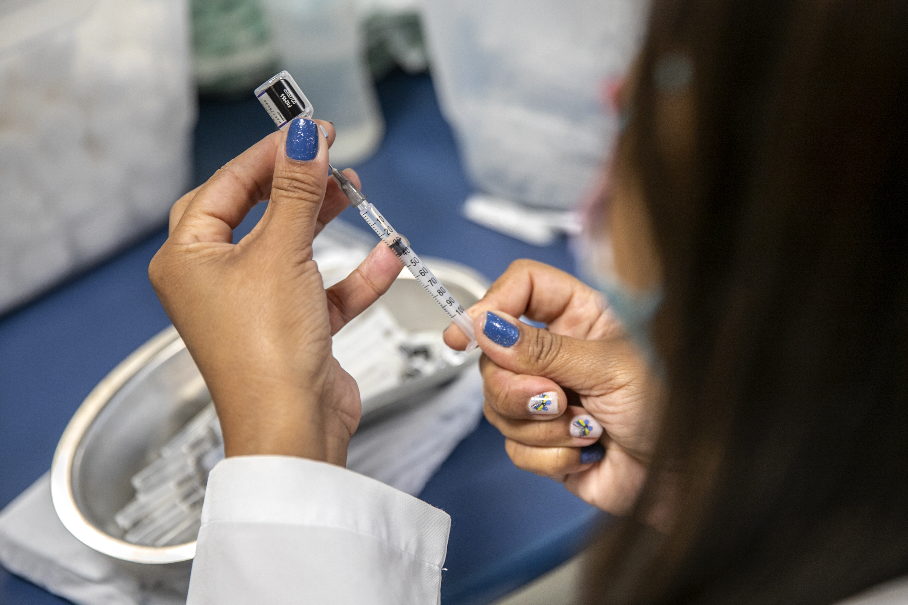 Ação itinerante de vacinação na área portuária imuniza quase 526 trabalhadores