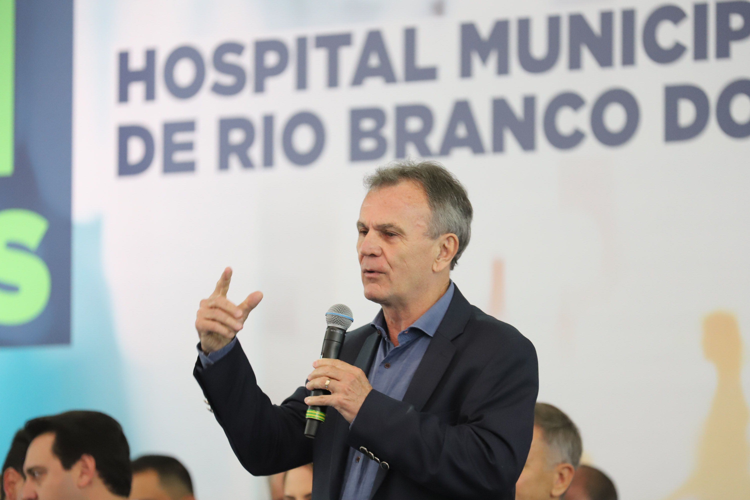 O governador Carlos Massa Ratinho Junior e o  Secretário da Saúde, Beto Preto, assinam nesta quinta-feira (31), liberação de recurso para o Hospital de Rio Branco do Sul. 31/03/2022 - Foto: Geraldo Bubniak/AEN