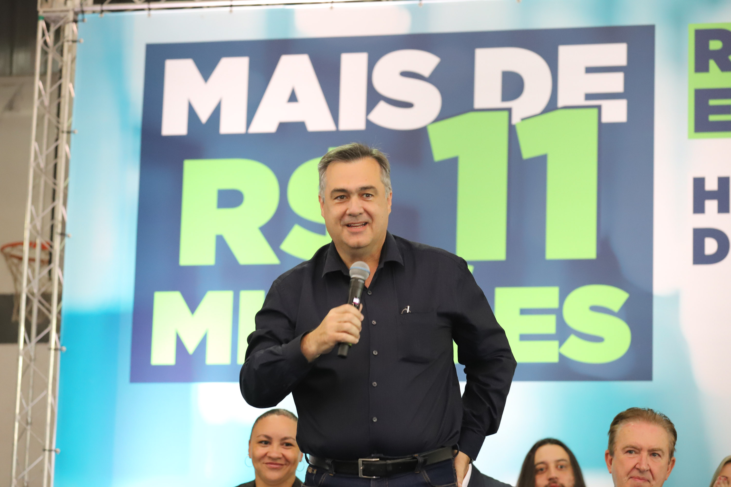 O governador Carlos Massa Ratinho Junior e o  Secretário da Saúde, Beto Preto, assinam nesta quinta-feira (31), liberação de recurso para o Hospital de Rio Branco do Sul. 31/03/2022 - Foto: Geraldo Bubniak/AEN