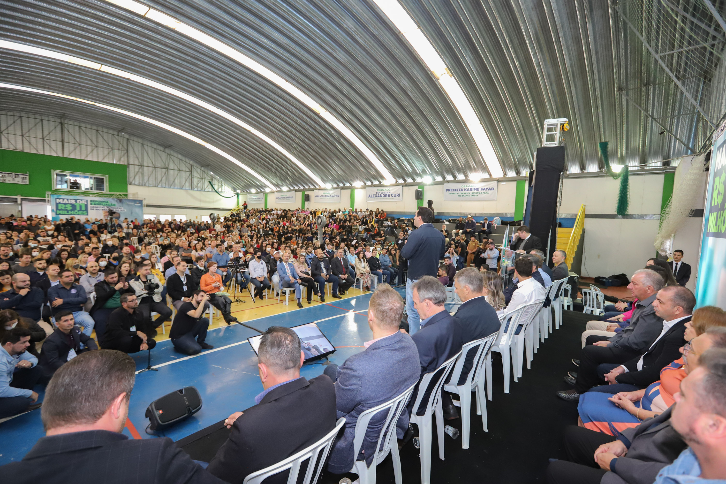 O governador Carlos Massa Ratinho Junior e o  Secretário da Saúde, Beto Preto, assinam nesta quinta-feira (31), liberação de recurso para o Hospital de Rio Branco do Sul. 31/03/2022 - Foto: Geraldo Bubniak/AEN