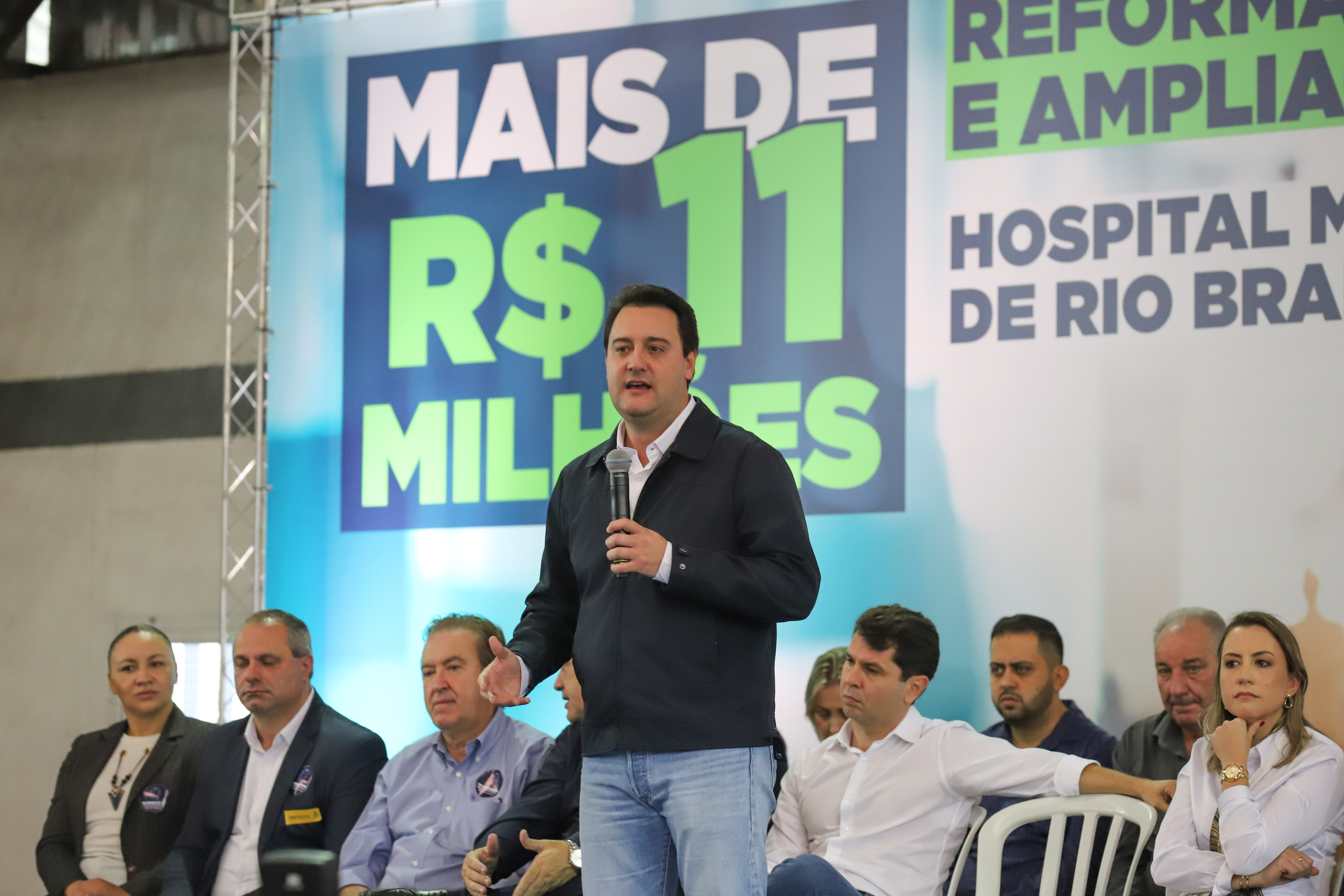 O governador Carlos Massa Ratinho Junior e o  Secretário da Saúde, Beto Preto, assinam nesta quinta-feira (31), liberação de recurso para o Hospital de Rio Branco do Sul. 31/03/2022 - Foto: Geraldo Bubniak/AEN