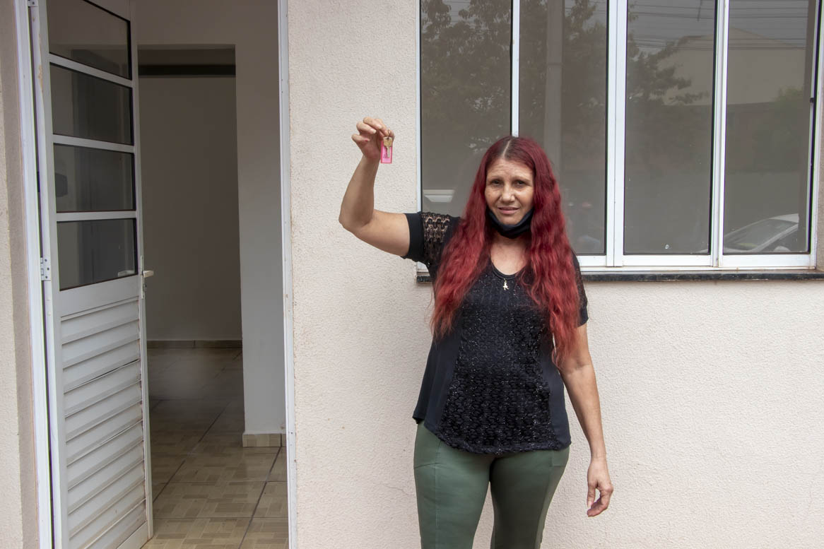 Mulheres são as mais beneficiadas por projetos habitacionais no Paraná