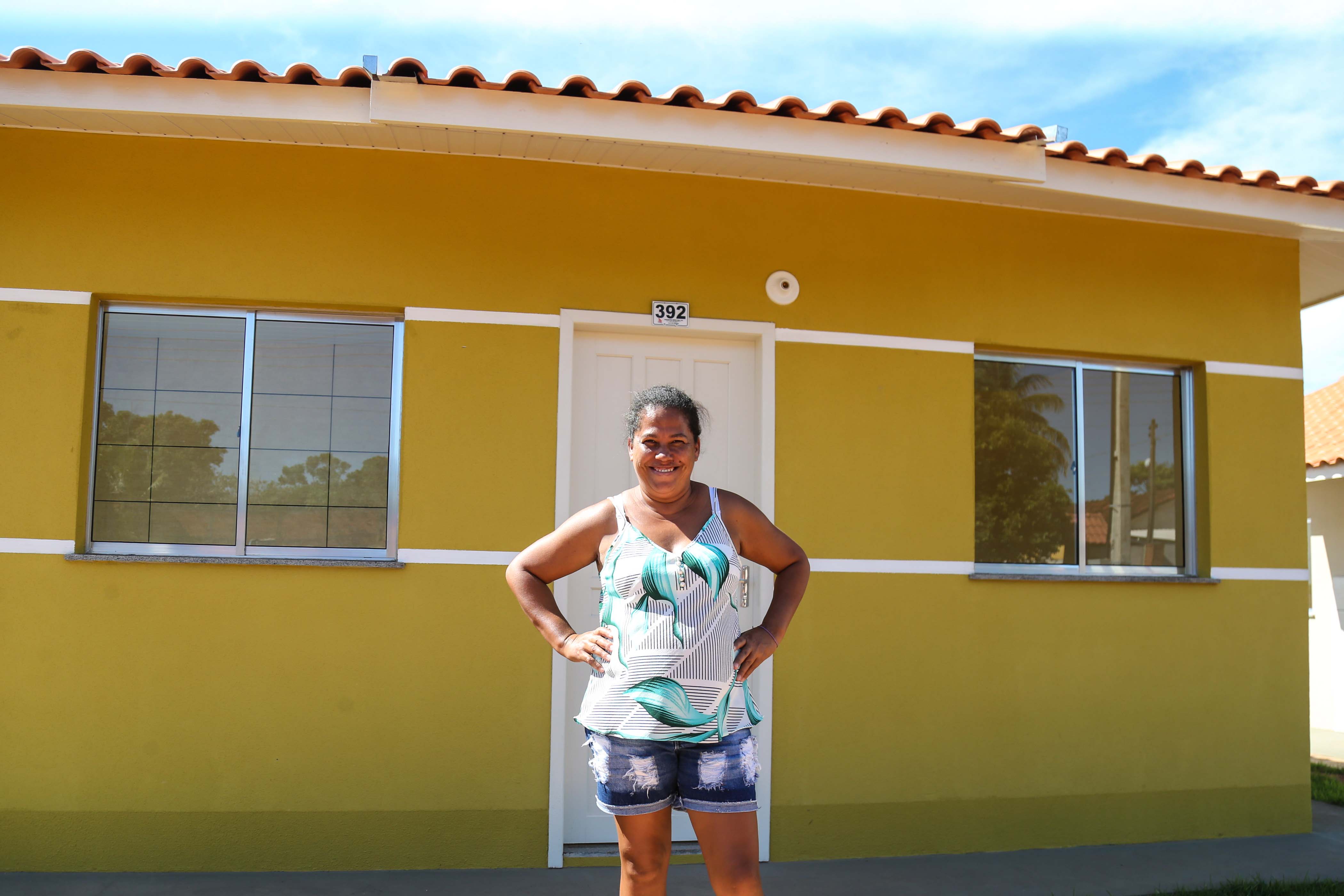 Mulheres são as mais beneficiadas por projetos habitacionais no Paraná