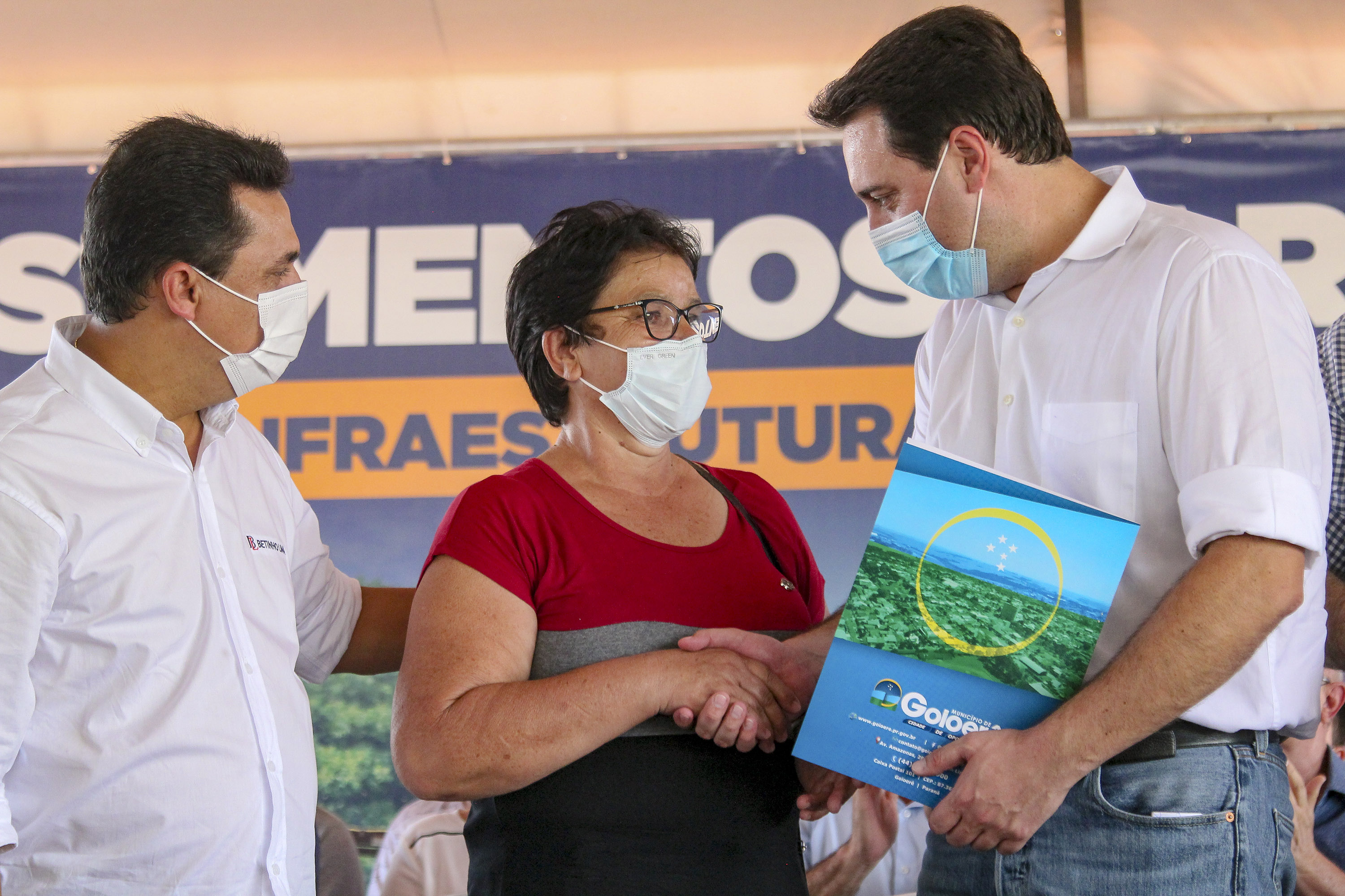 Mulheres são as mais beneficiadas por projetos habitacionais no Paraná