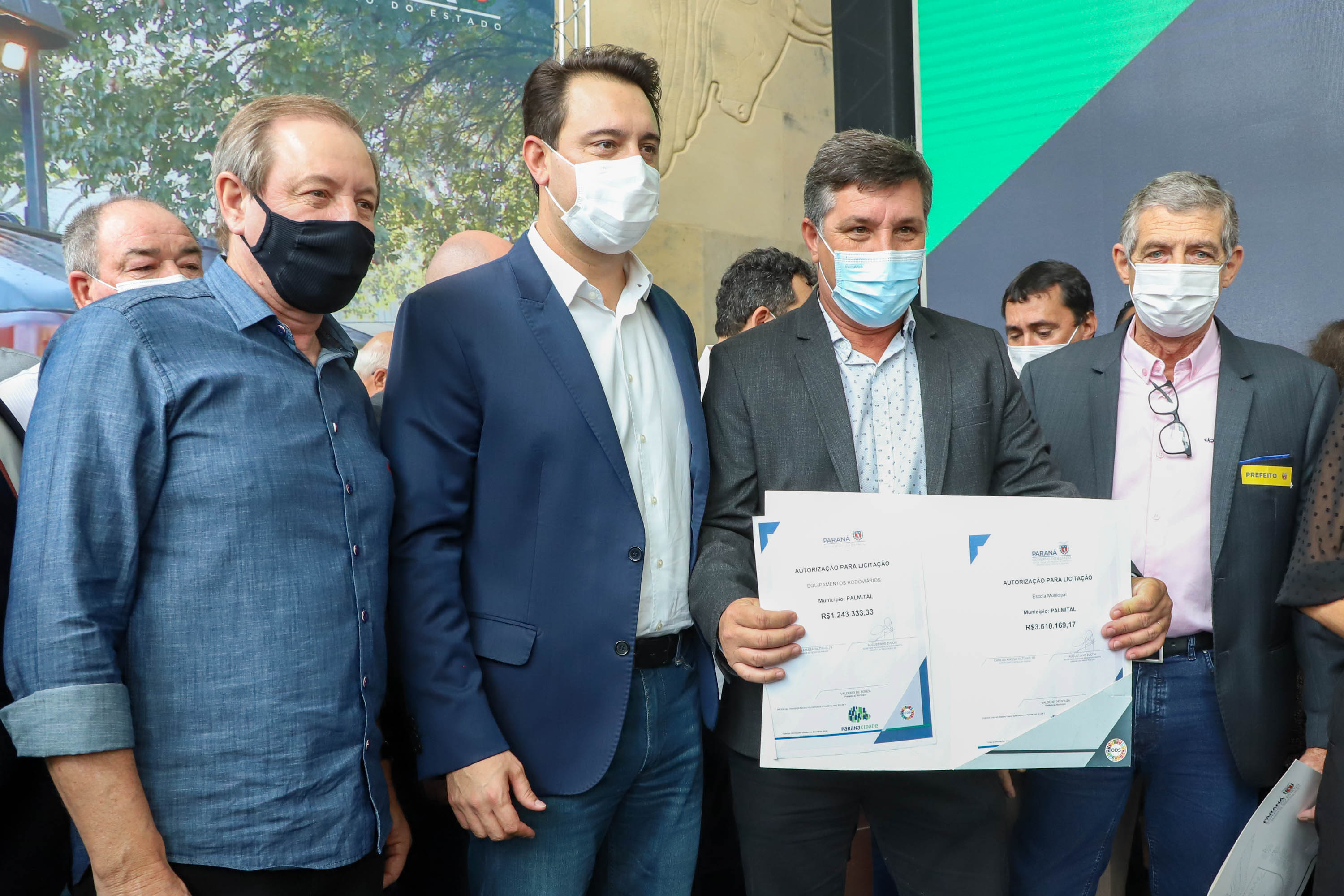 Governador Carlos Massa Ratinho Junior Libera 420 Milhoes para açoes de Desenvolvimento Urbano em quase 300 Municipios do Estado. Foto: Ari Dias/ AEN.