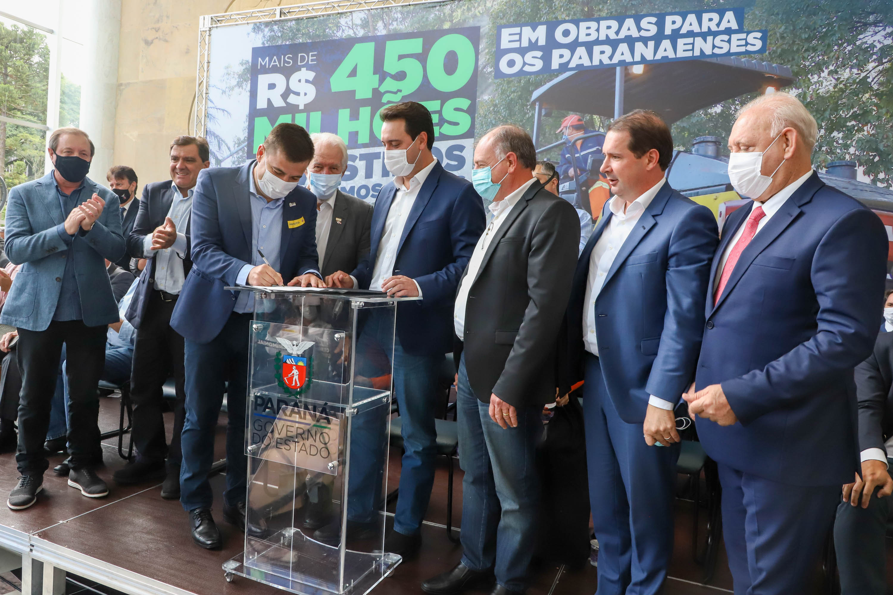 Governador Carlos Massa Ratinho Junior Libera 420 Milhoes para açoes de Desenvolvimento Urbano em quase 300 Municipios do Estado. Foto: Ari Dias/ AEN.