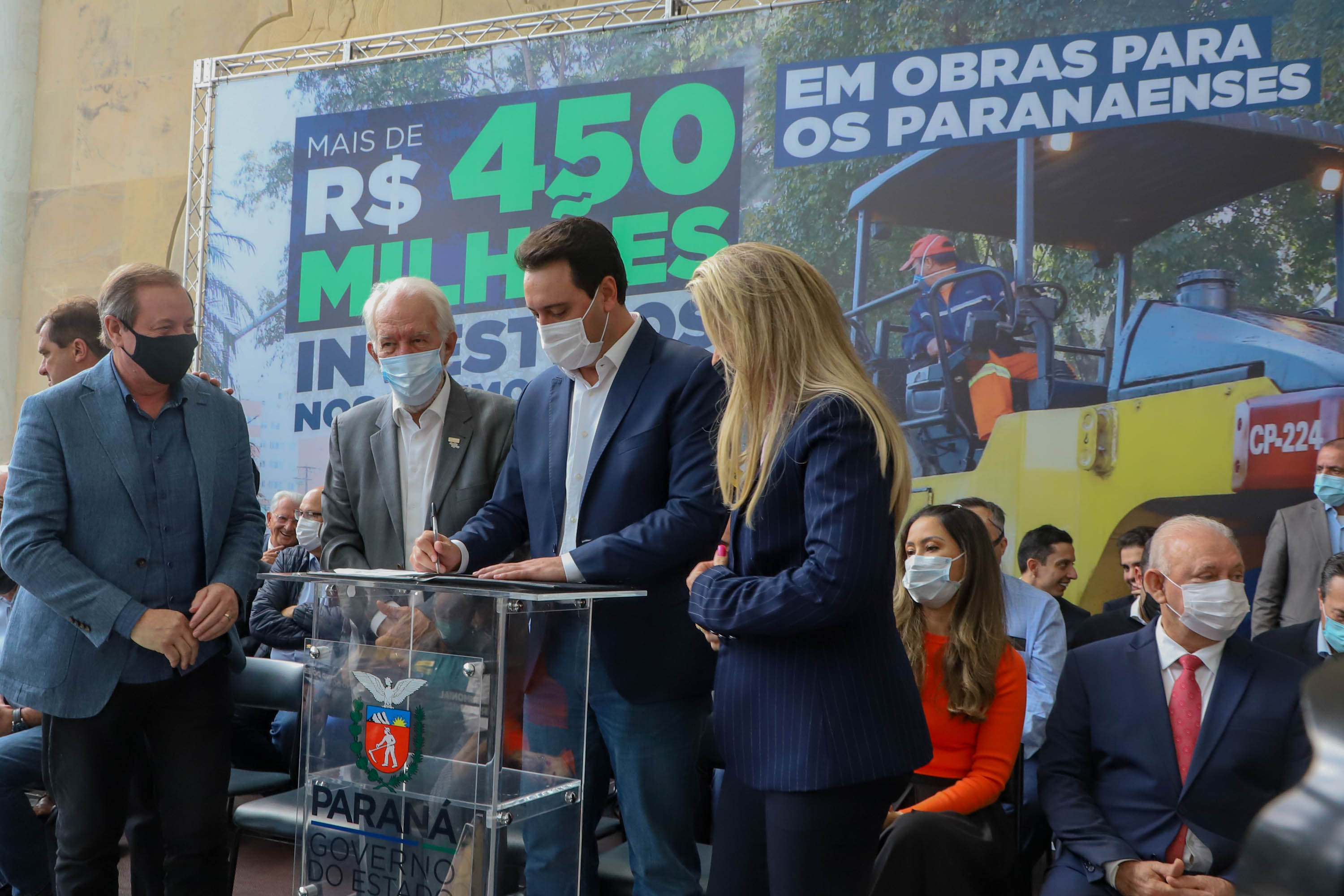 Governador Carlos Massa Ratinho Junior Libera 420 Milhoes para açoes de Desenvolvimento Urbano em quase 300 Municipios do Estado. Foto: Ari Dias/ AEN.