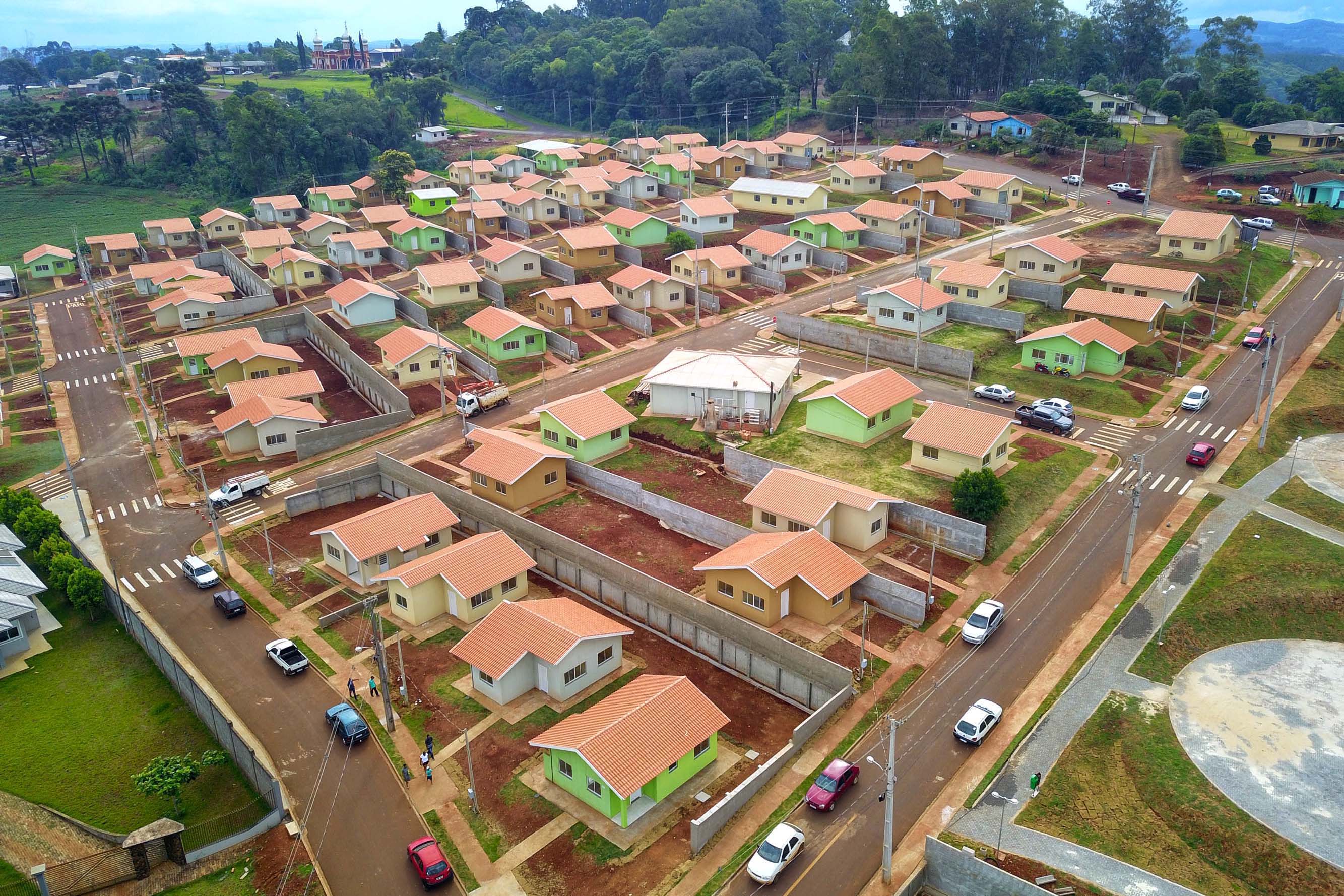 Política habitacional paranaense vira modelo para o Estado de Minas Gerais
