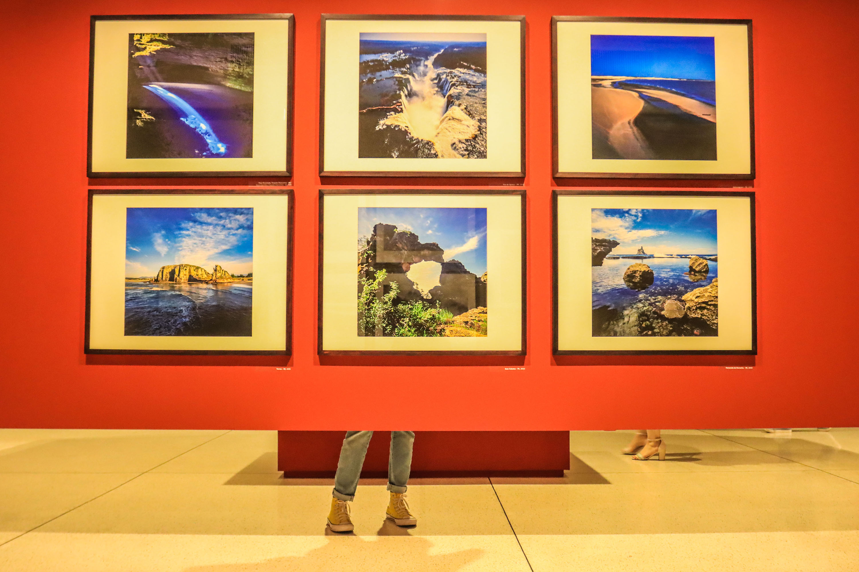 MON promove palestra com o curador Rubens Fernandes Junior curador da mostra “O Labirinto da Luz”, do fotógrafo Orlando Azevedo -
