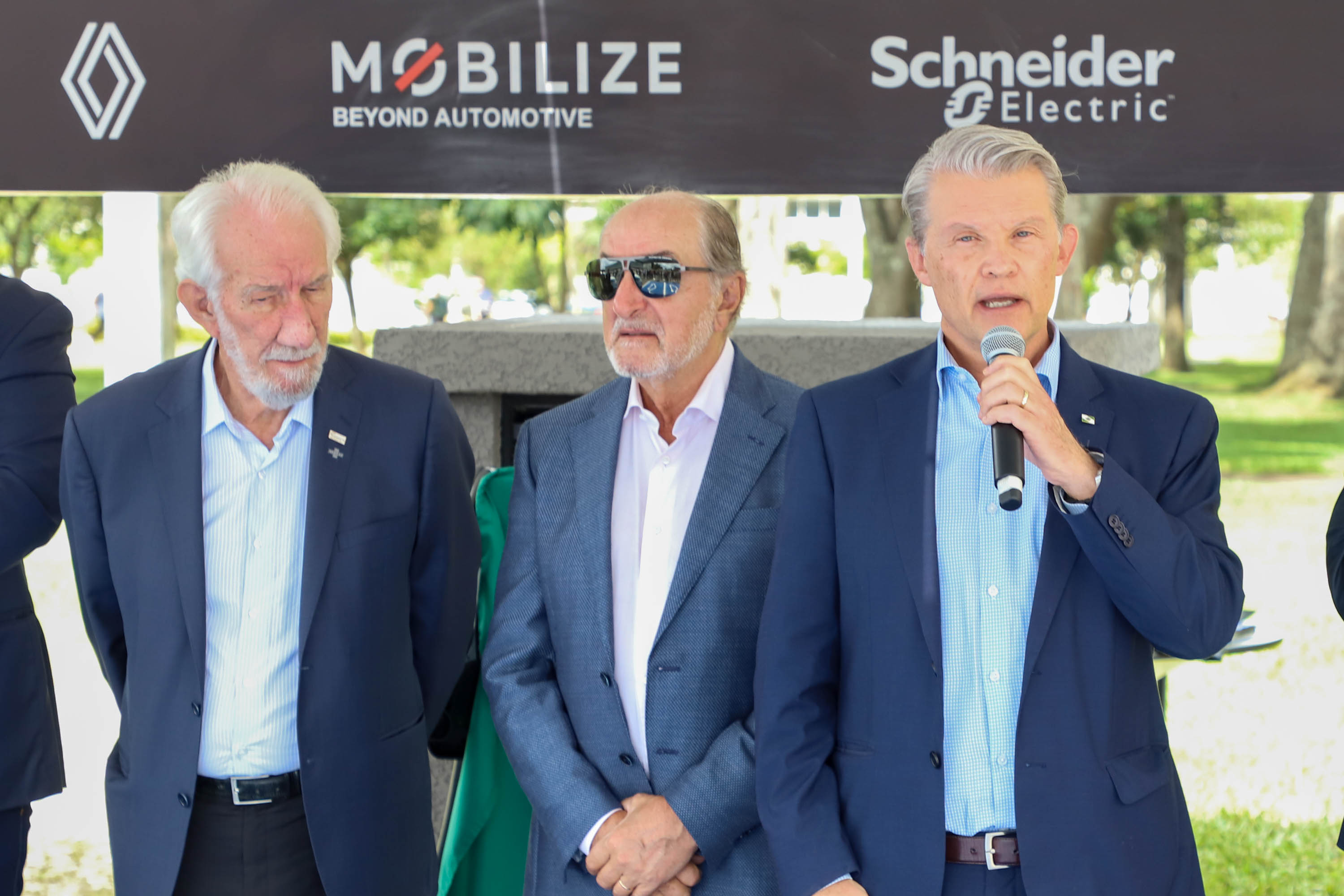 POSTO DE ENERGIA SOLAR