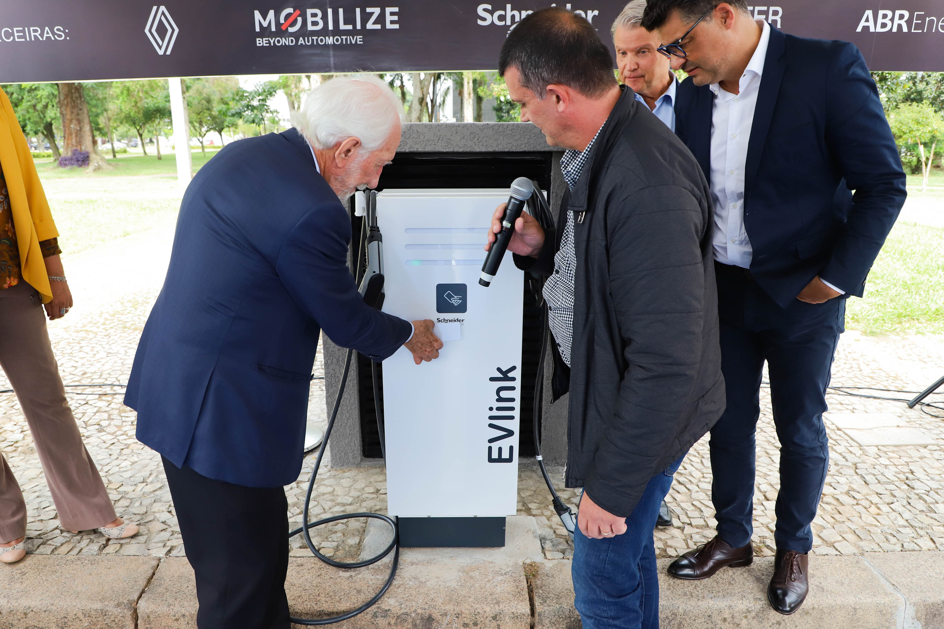 POSTO DE ENERGIA SOLAR