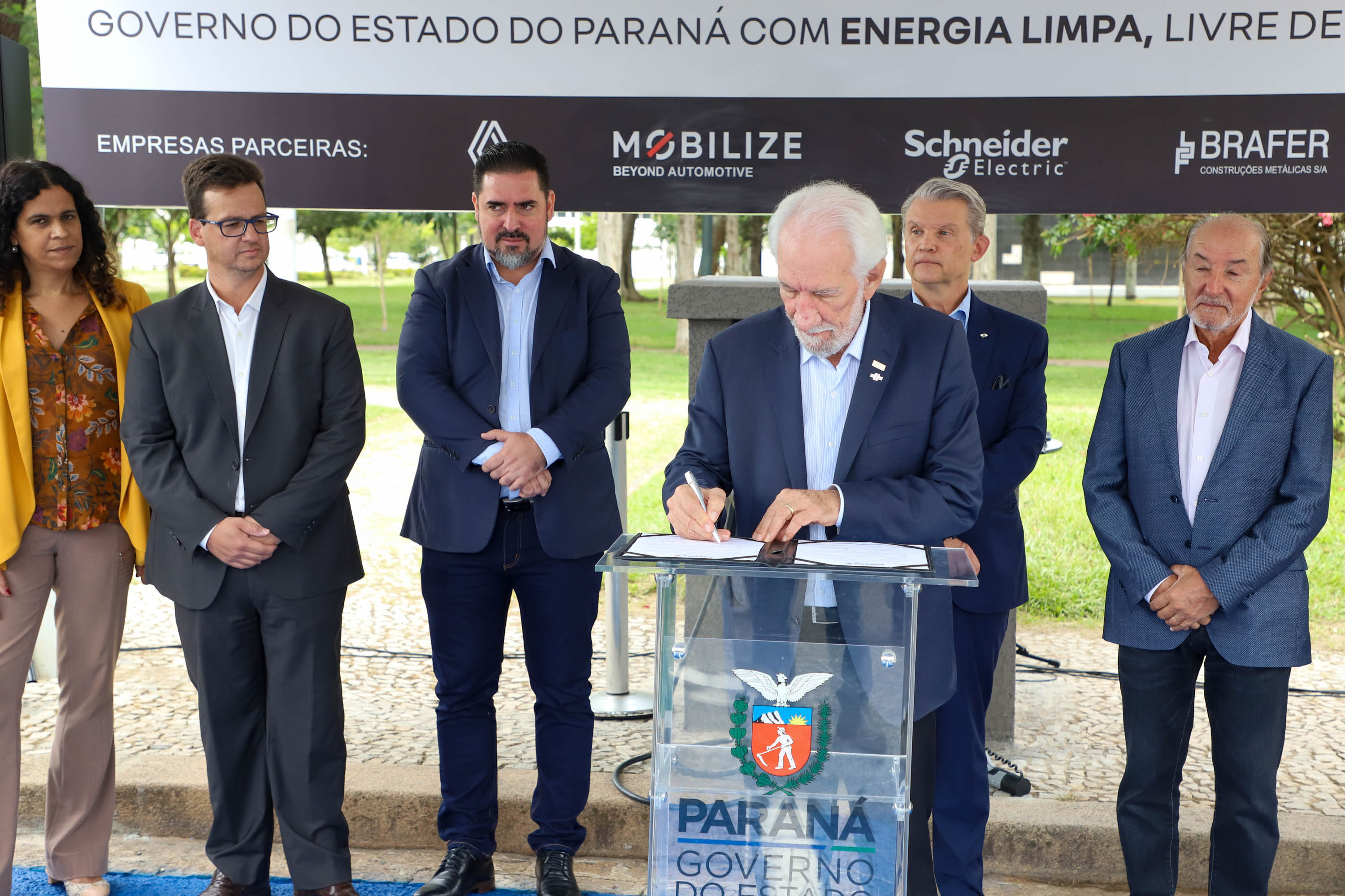 POSTO DE ENERGIA SOLAR