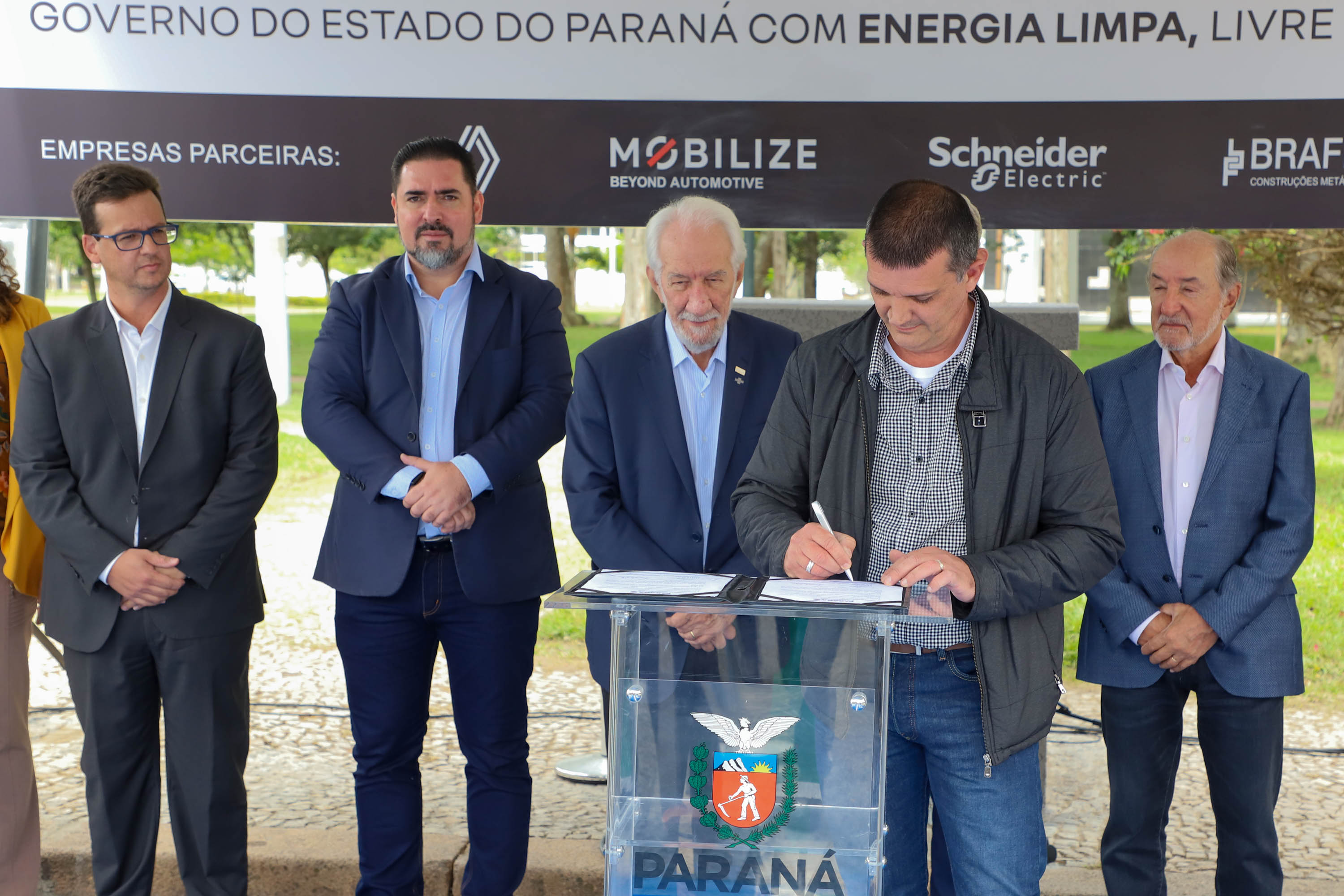 POSTO DE ENERGIA SOLAR