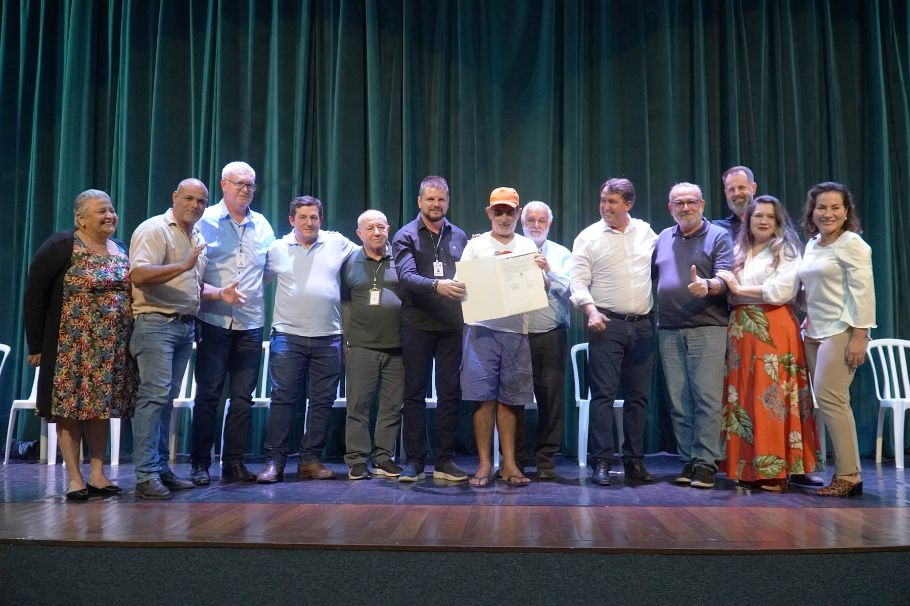 Governo do Estado regulariza 118 imóveis sem registro em Umuarama