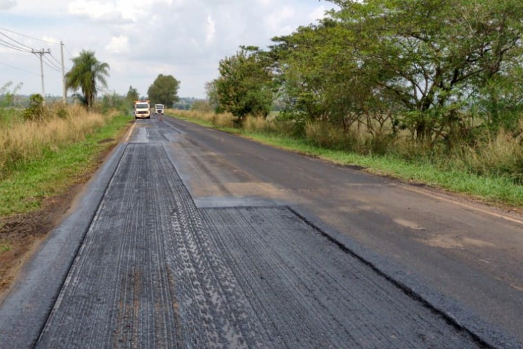 Governo realiza obras de conservação da PR-576 no Noroeste do Paraná