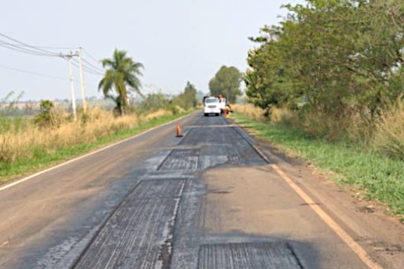 Governo realiza obras de conservação da PR-576 no Noroeste do Paraná