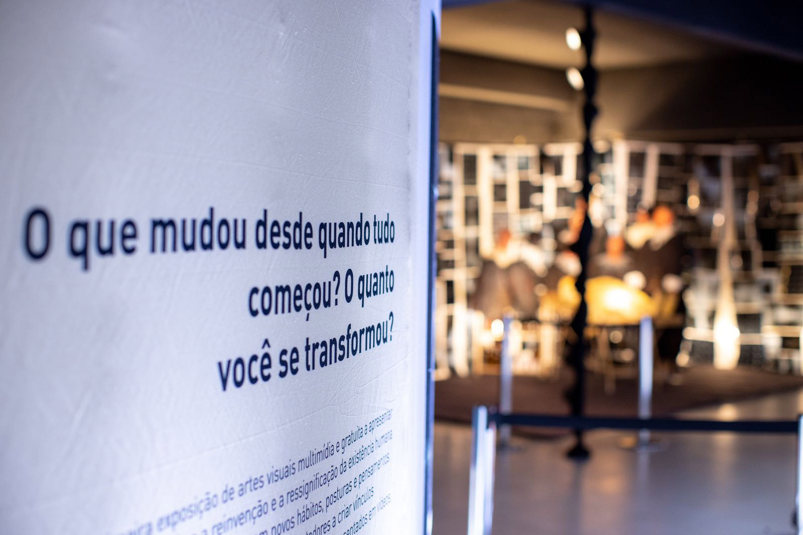 Com apoio do BRDE, exposição mostra histórias da pandemia na Arena da Baixada até dia 30