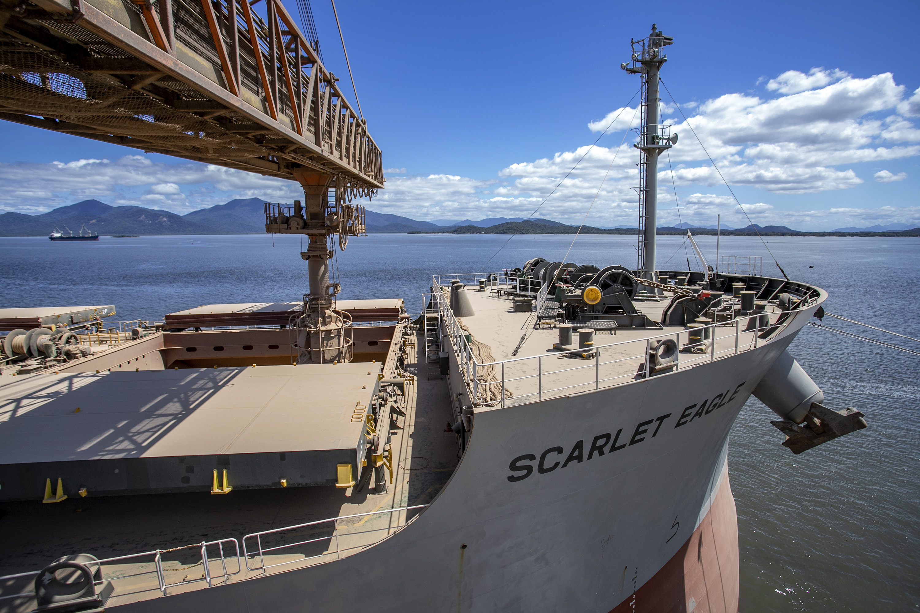 Movimentação portuária do Paraná registra alta no mês e no acumulado de outubro