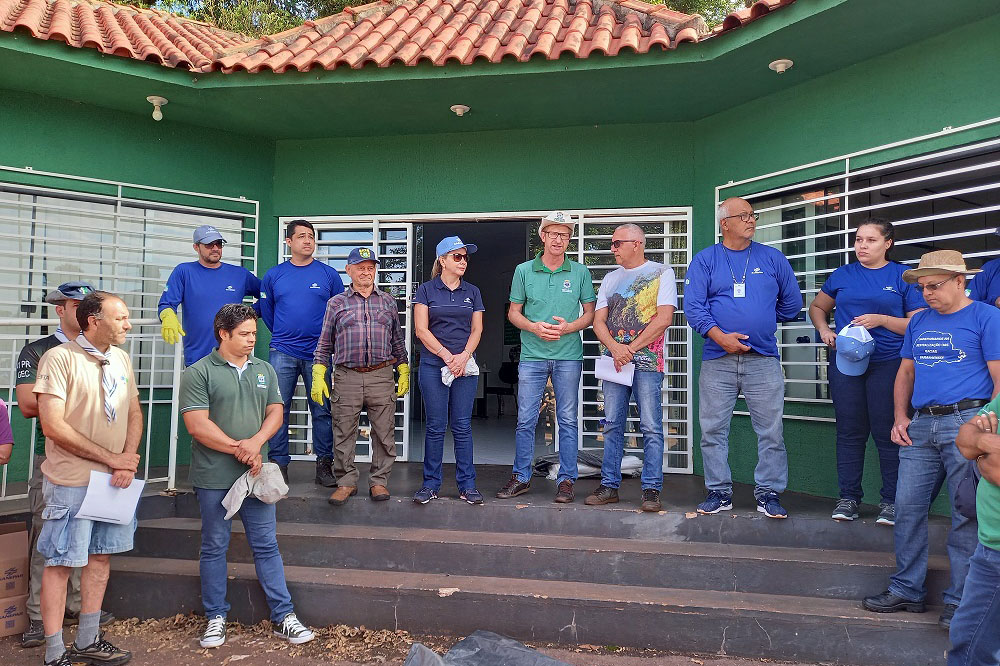 Voluntários limpam e preservam Rio Cascavel