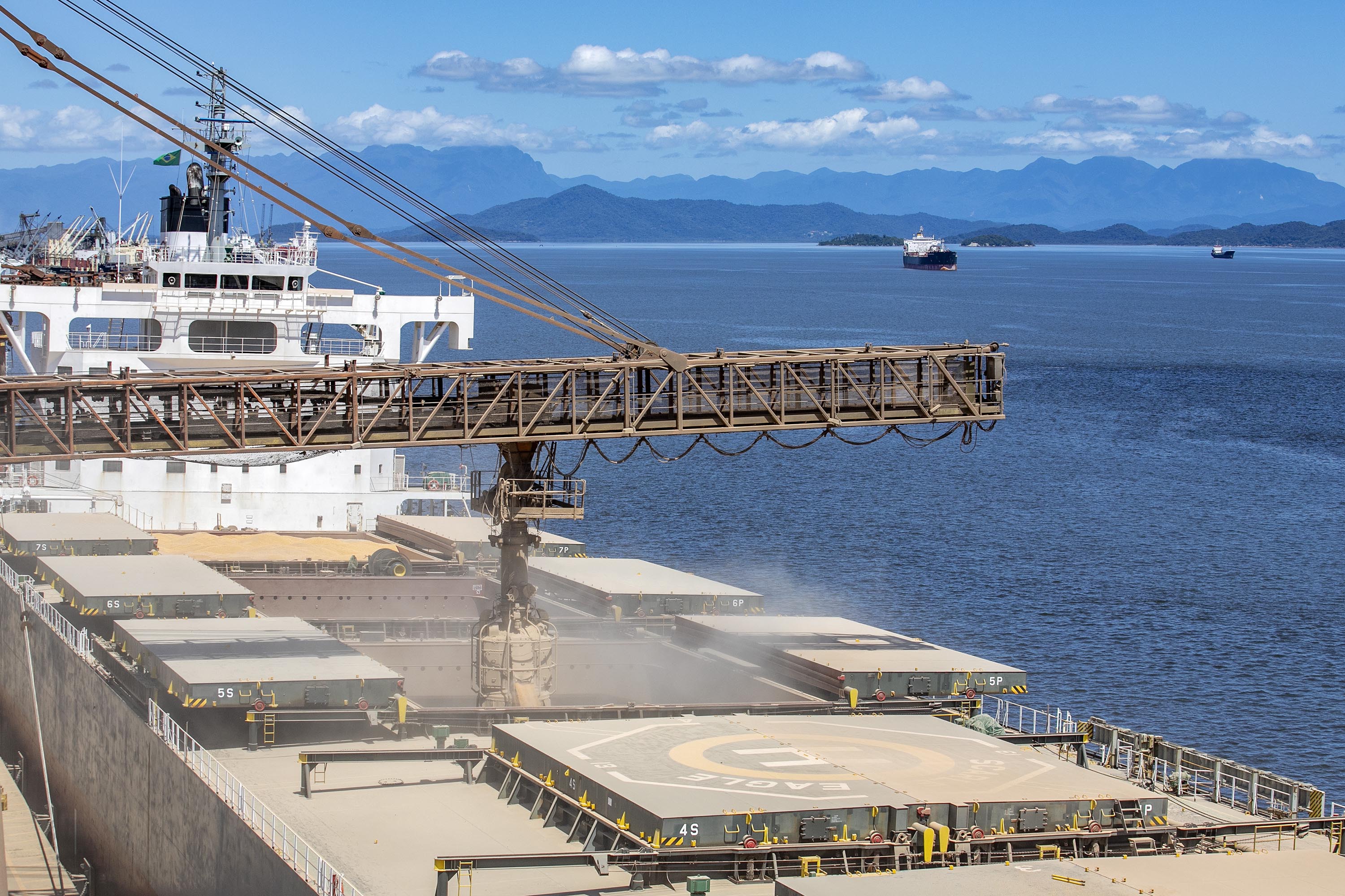 Porto de Paranaguá tem alta de 11,73% nas movimentações de grãos pelo Corredor Leste