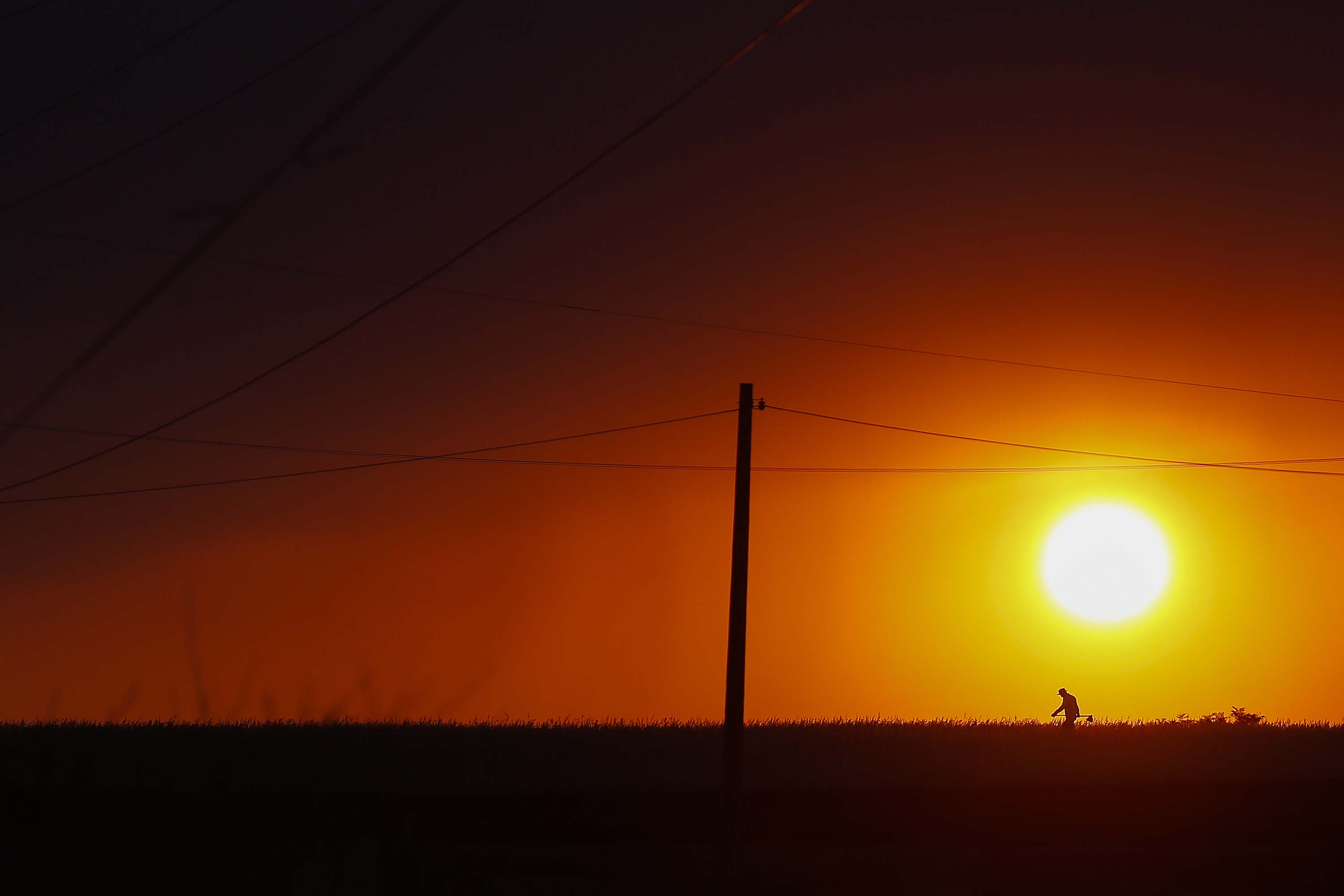 Verão começa ensolarado na maioria das regiões do Paraná