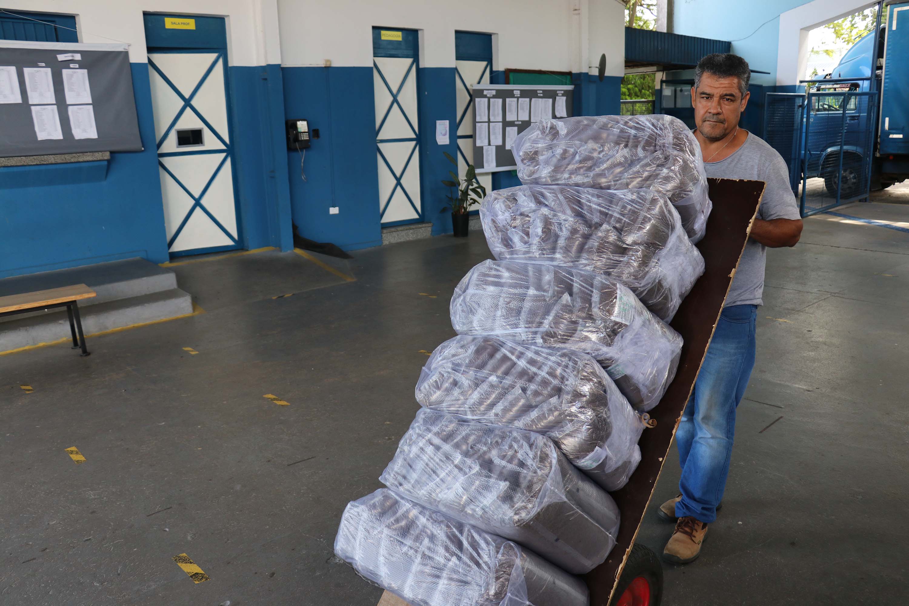 Entrega da Primeira Remessa da Alimentação Escolar