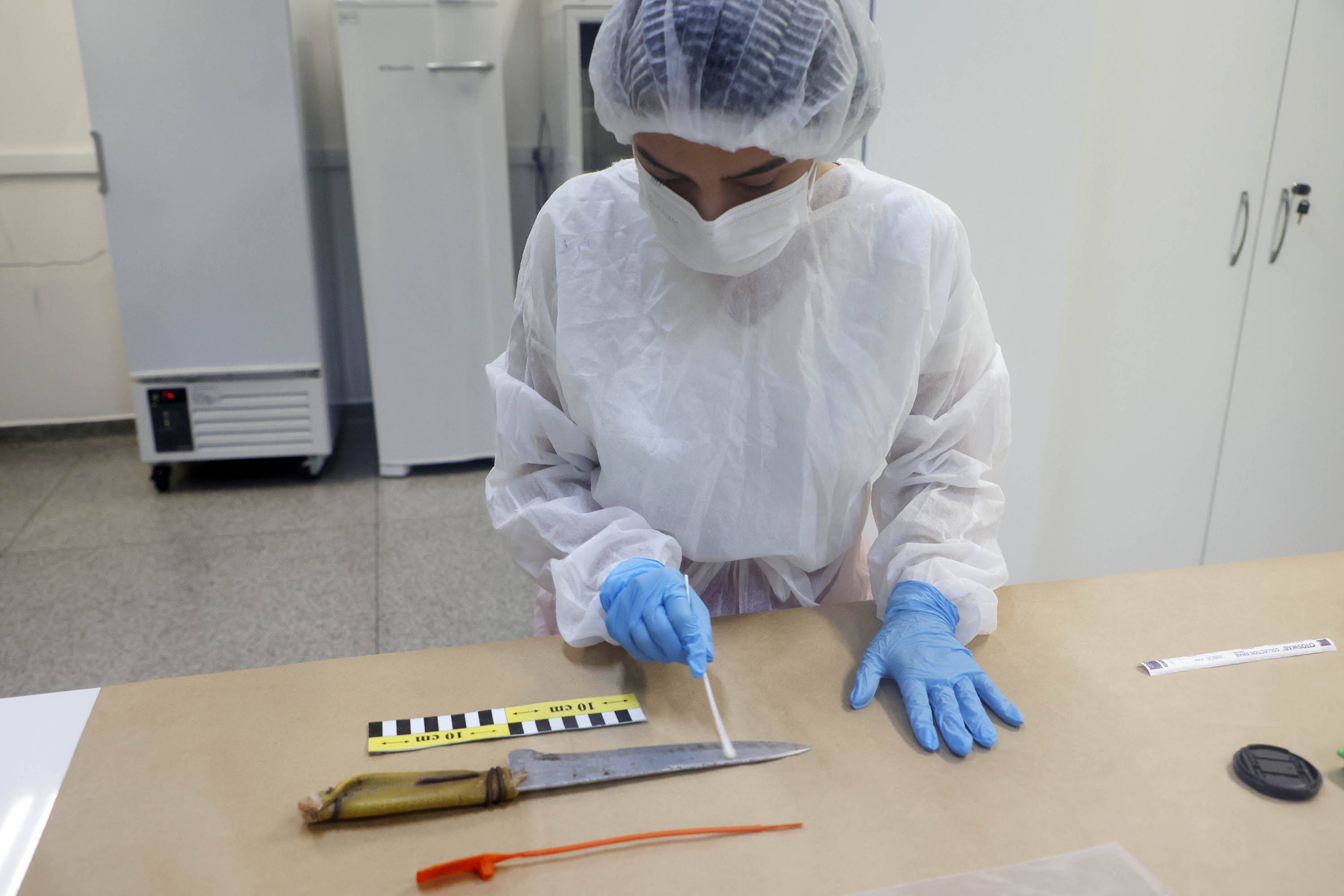 Polícia Científica do Paraná desponta na identificação de novas drogas e inserção de perfis genéticos