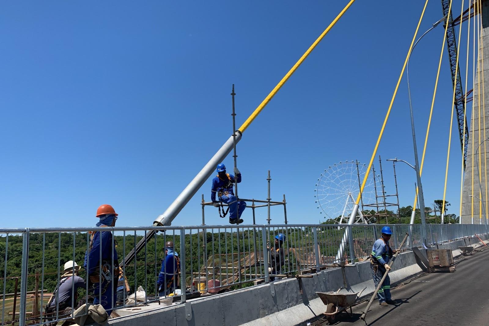 Viaduto da BR-277 ganha forma na nova Perimetral Leste em Foz do Iguaçu [DM]