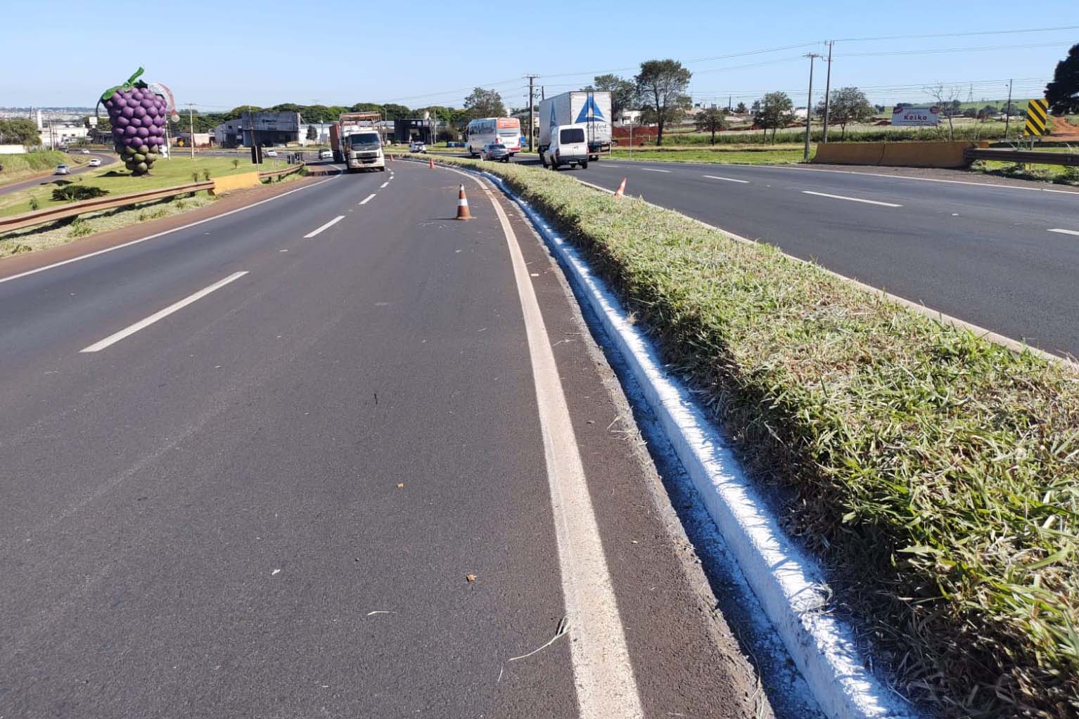 Governo executa serviços de conservação no Contorno de Marialva, no Noroeste