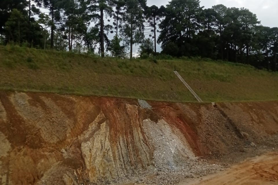 DER Rodovia dos Minérios