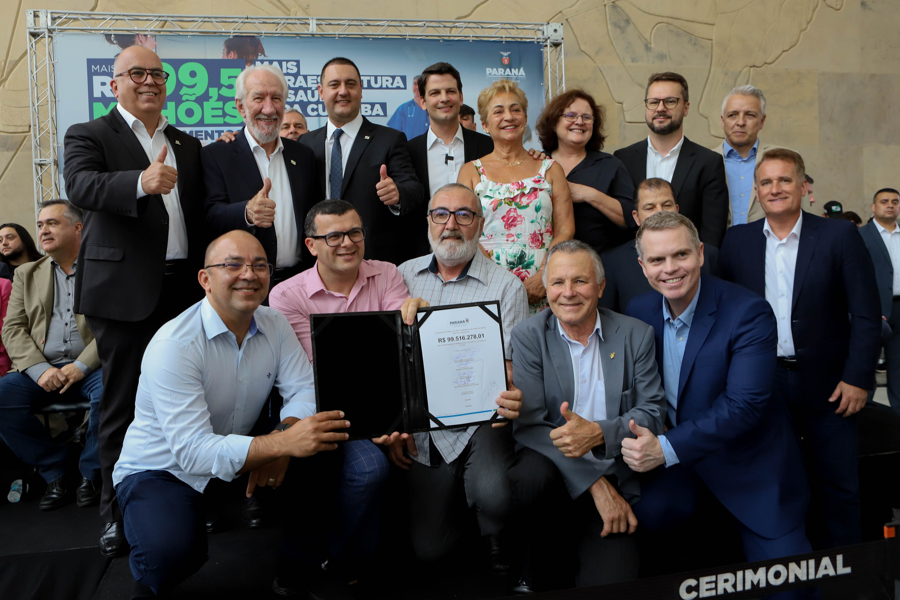 O governador Carlos Massa Ratinho Junior assinou nesta sexta-feira (3) o repasse de R$ 99,5 milhões para investimentos em diversas áreas da saúde do município de Curitiba.