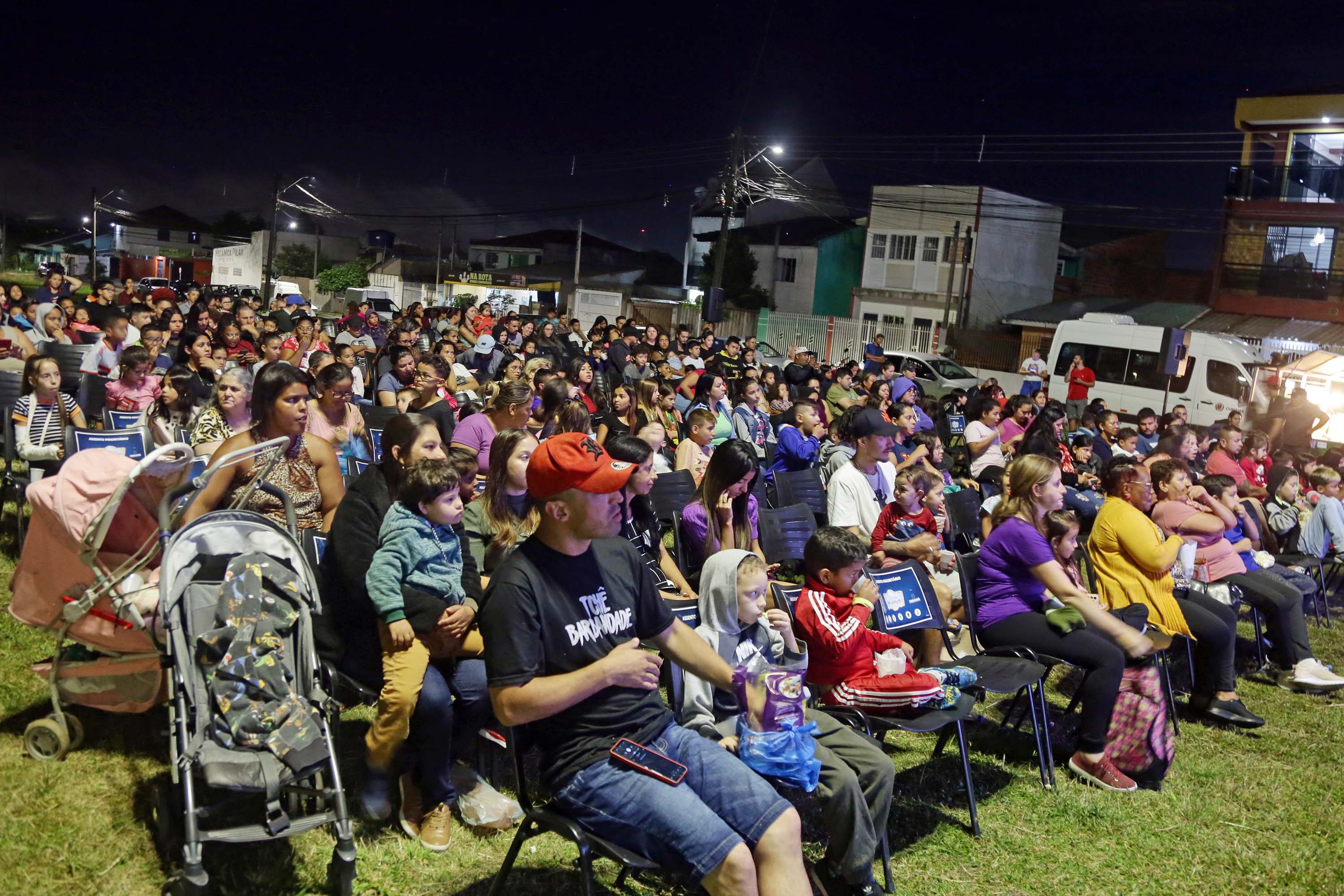 Cinema na Praça Curitiba