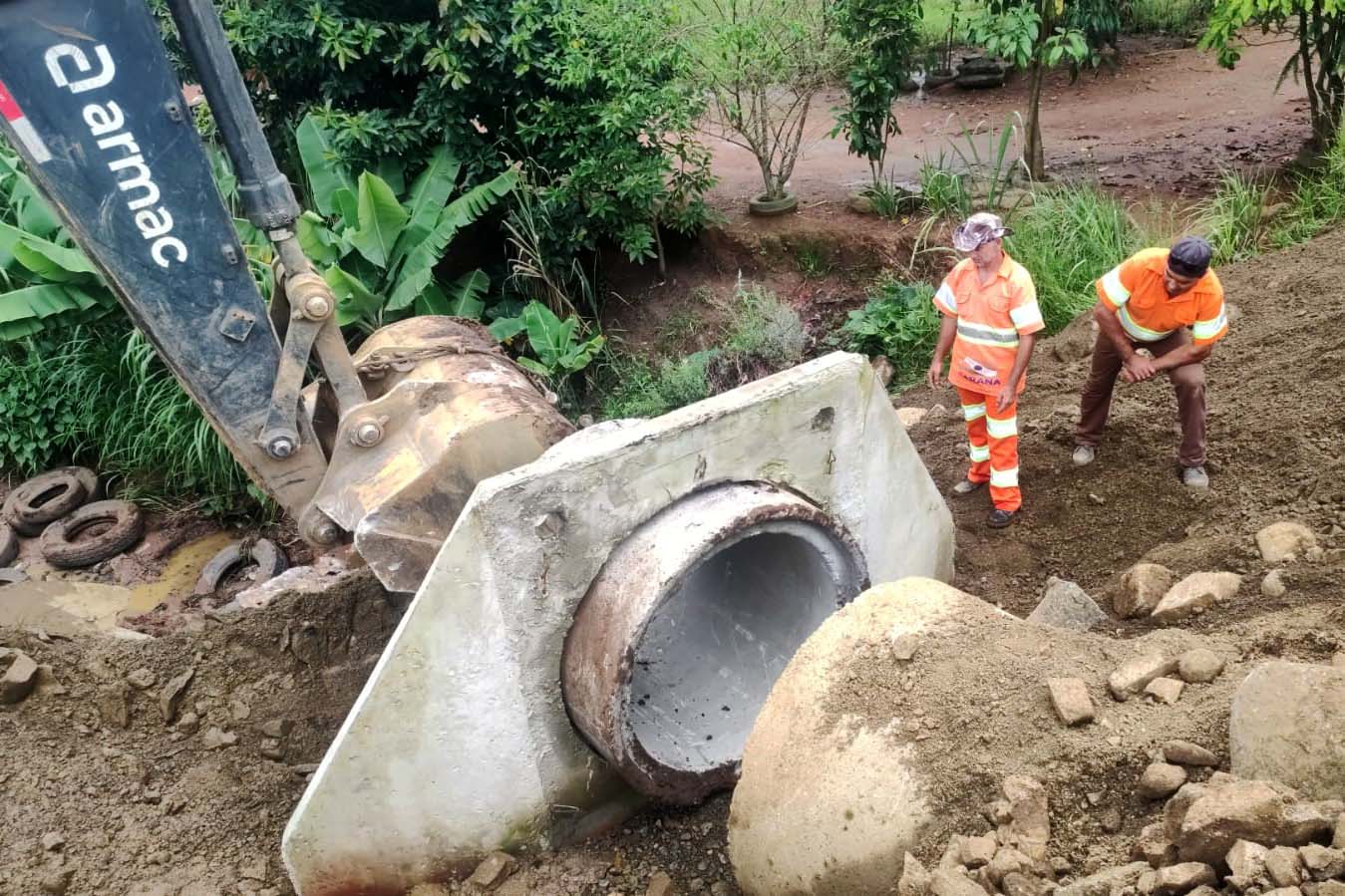 DER/PR recupera rapidamente quedas de barreiras em rodovia nos Campos Gerais
