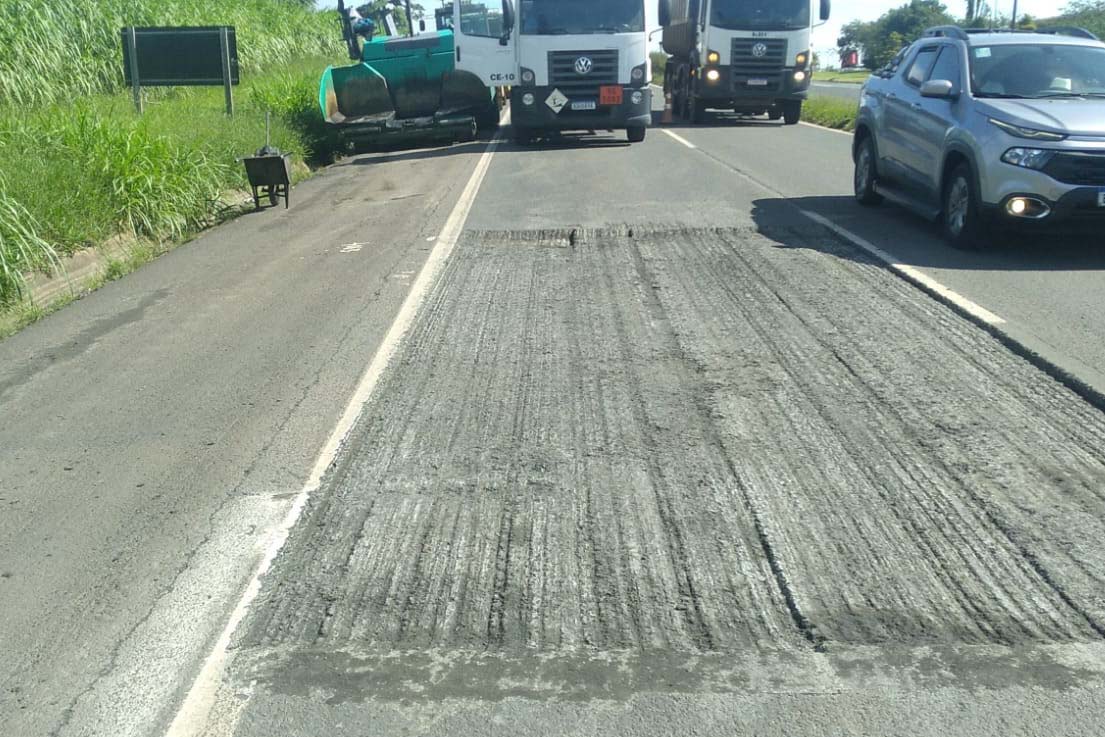 DER/PR recupera rapidamente quedas de barreiras em rodovia nos Campos Gerais