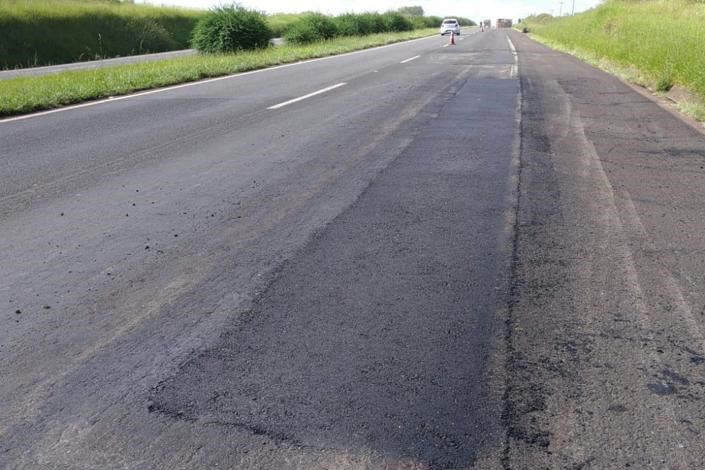 DER/PR recupera rapidamente quedas de barreiras em rodovia nos Campos Gerais