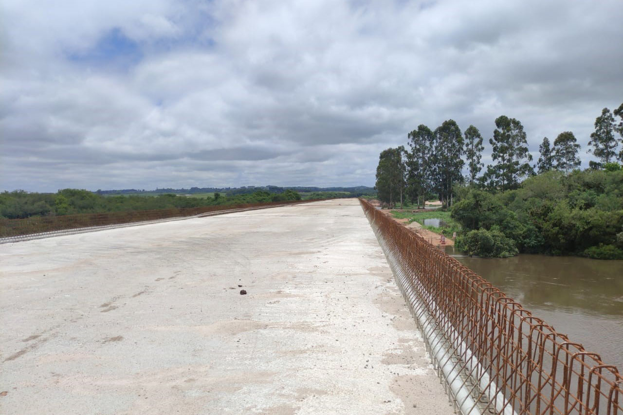 Novo contorno de Castro deve entregar ponte em breve