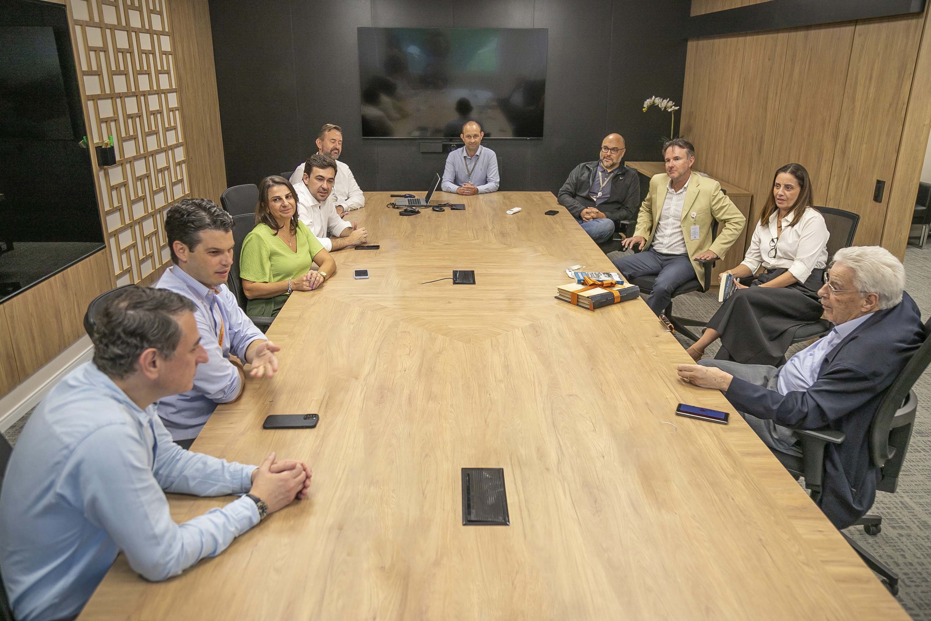 Referência em engenharia hidráulica, Nelson Pinto doa acervo de projetos à Copel