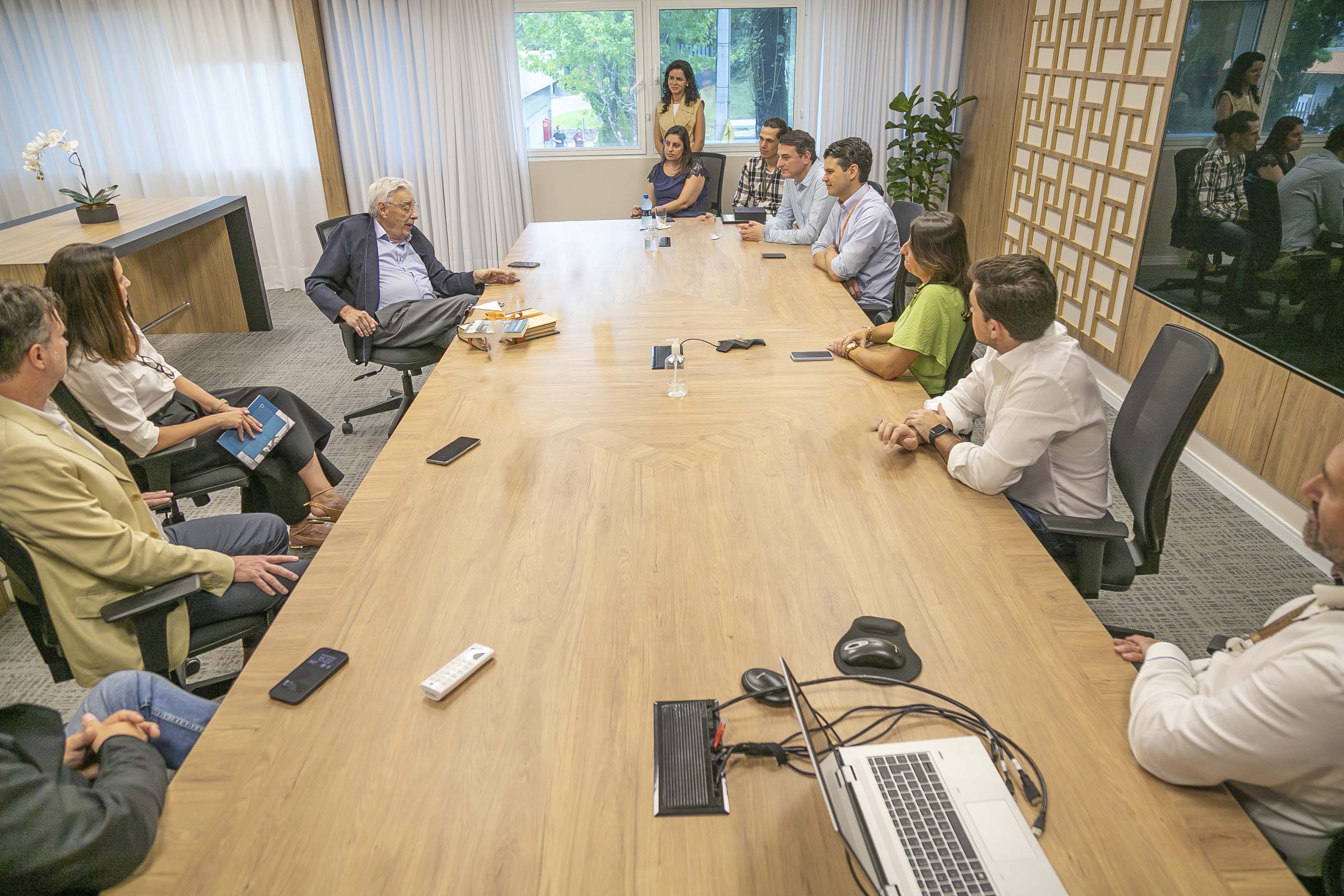 Referência em engenharia hidráulica, Nelson Pinto doa acervo de projetos à Copel