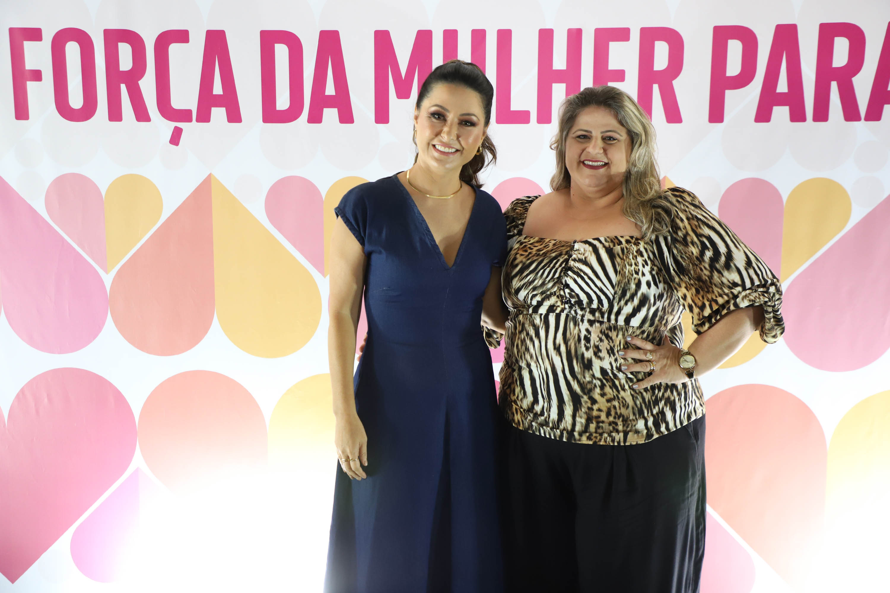 A primeira-dama do Paraná, Luciana Saito Massa, presidiu nesta terça-feira (21) o II Encontro das Primeiras-Damas do Paraná — A Força da Mulher Paranaense, no Museu Oscar Niemeyer, em Curitiba.