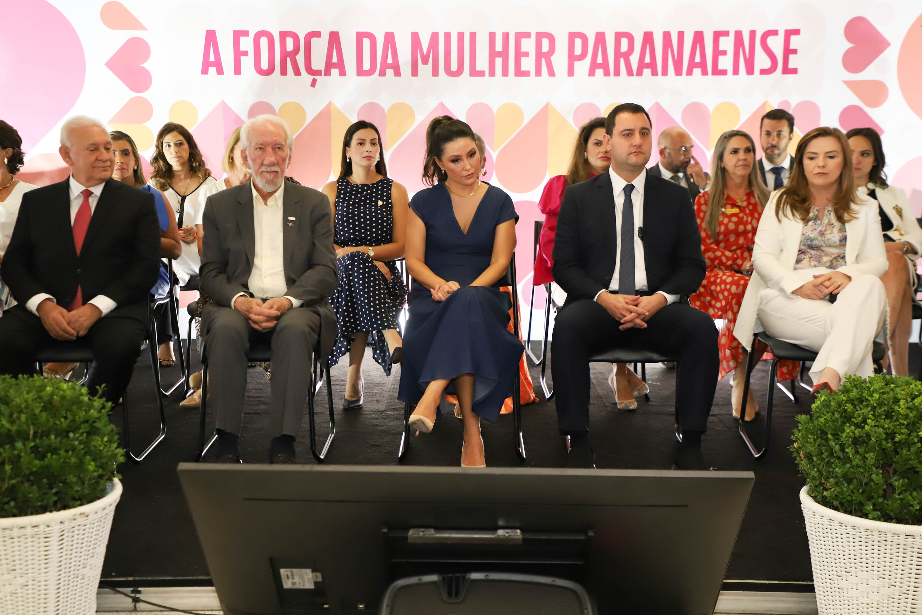 O governador Carlos Massa Ratinho Junior sancionou nesta terça-feira (21) a criação do Fundo Estadual dos Direitos da Mulher (FEDIM/PR).