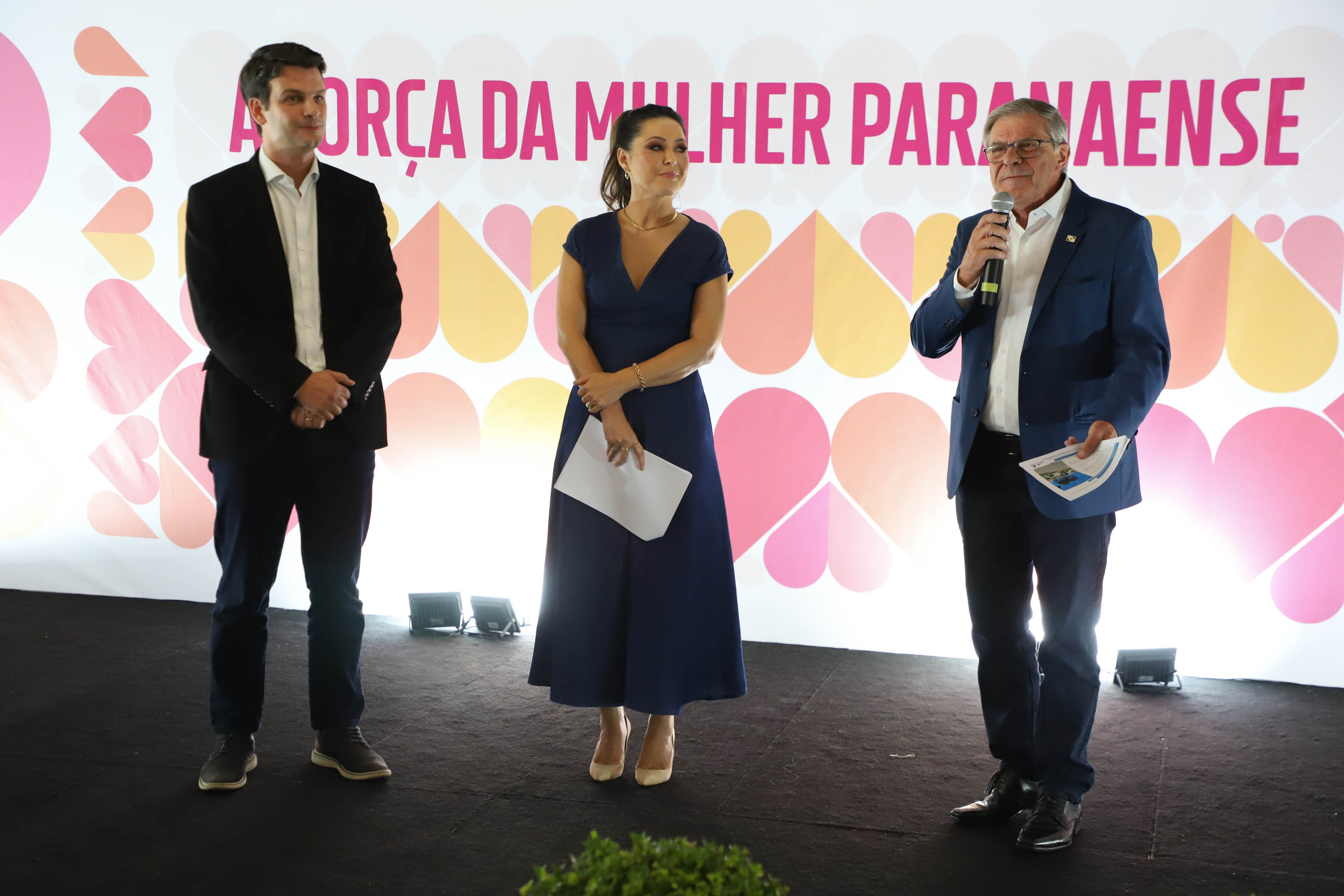 A primeira-dama do Paraná, Luciana Saito Massa, presidiu nesta terça-feira (21) o II Encontro das Primeiras-Damas do Paraná — A Força da Mulher Paranaense, no Museu Oscar Niemeyer, em Curitiba.