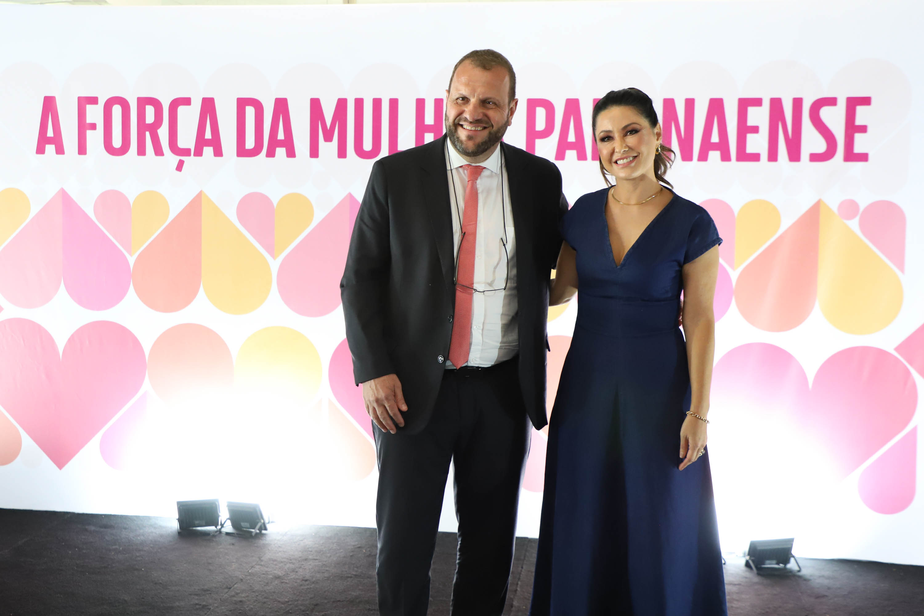 A primeira-dama do Paraná, Luciana Saito Massa, presidiu nesta terça-feira (21) o II Encontro das Primeiras-Damas do Paraná — A Força da Mulher Paranaense, no Museu Oscar Niemeyer, em Curitiba.