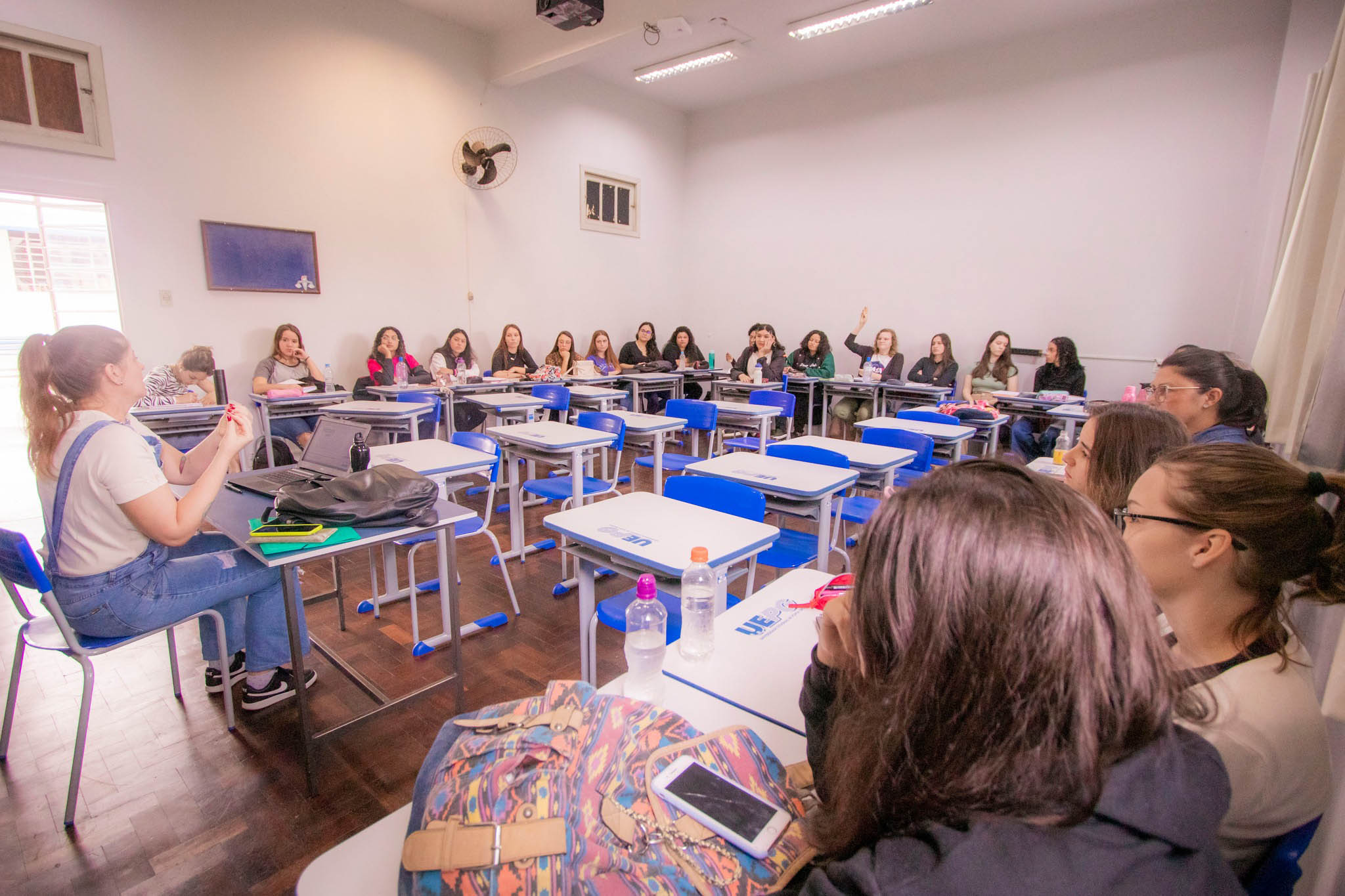 Mulheres são maioria nas universidades estaduais do Paraná