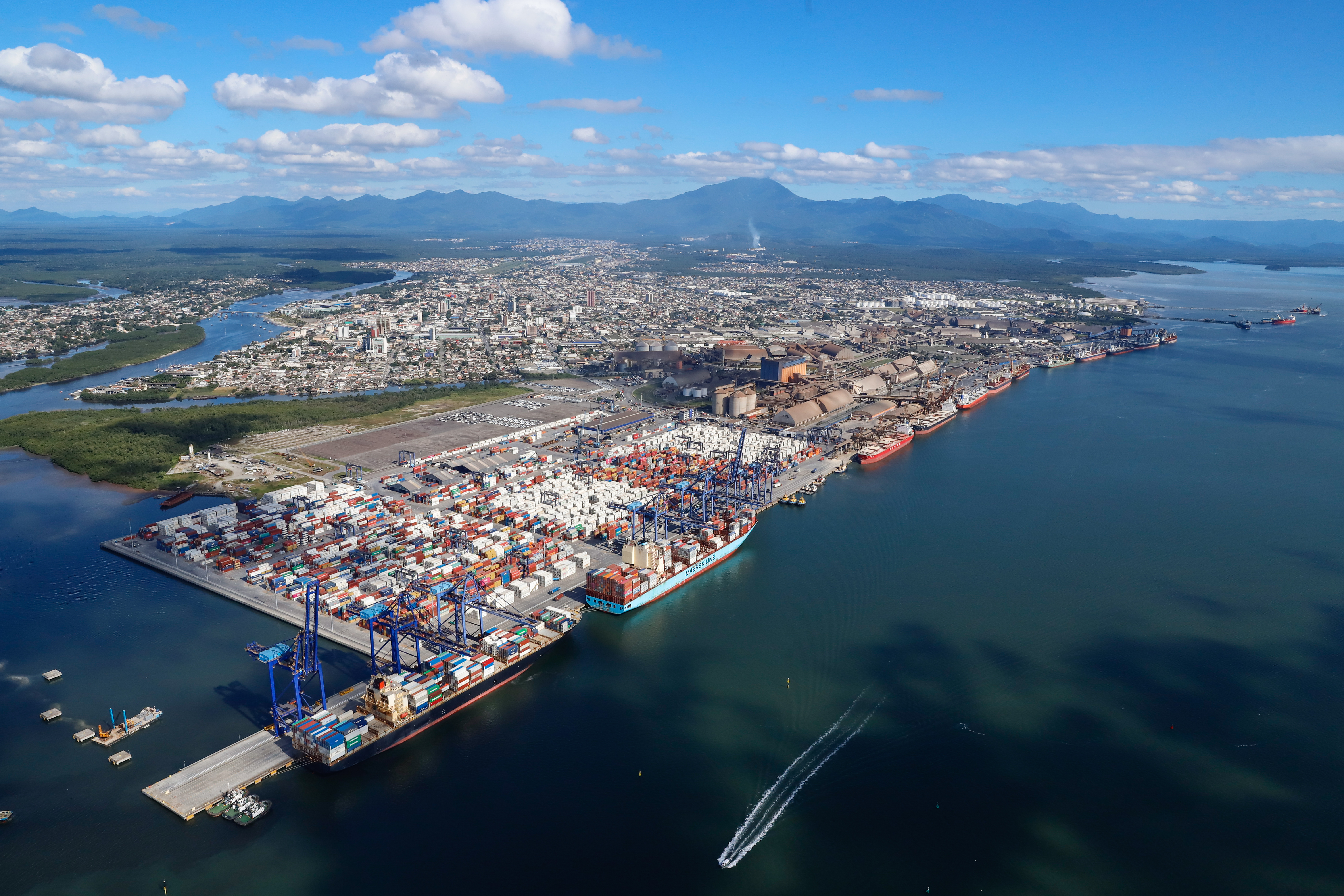 Porto de Paranaguá celebra 88 anos com foco no futuro