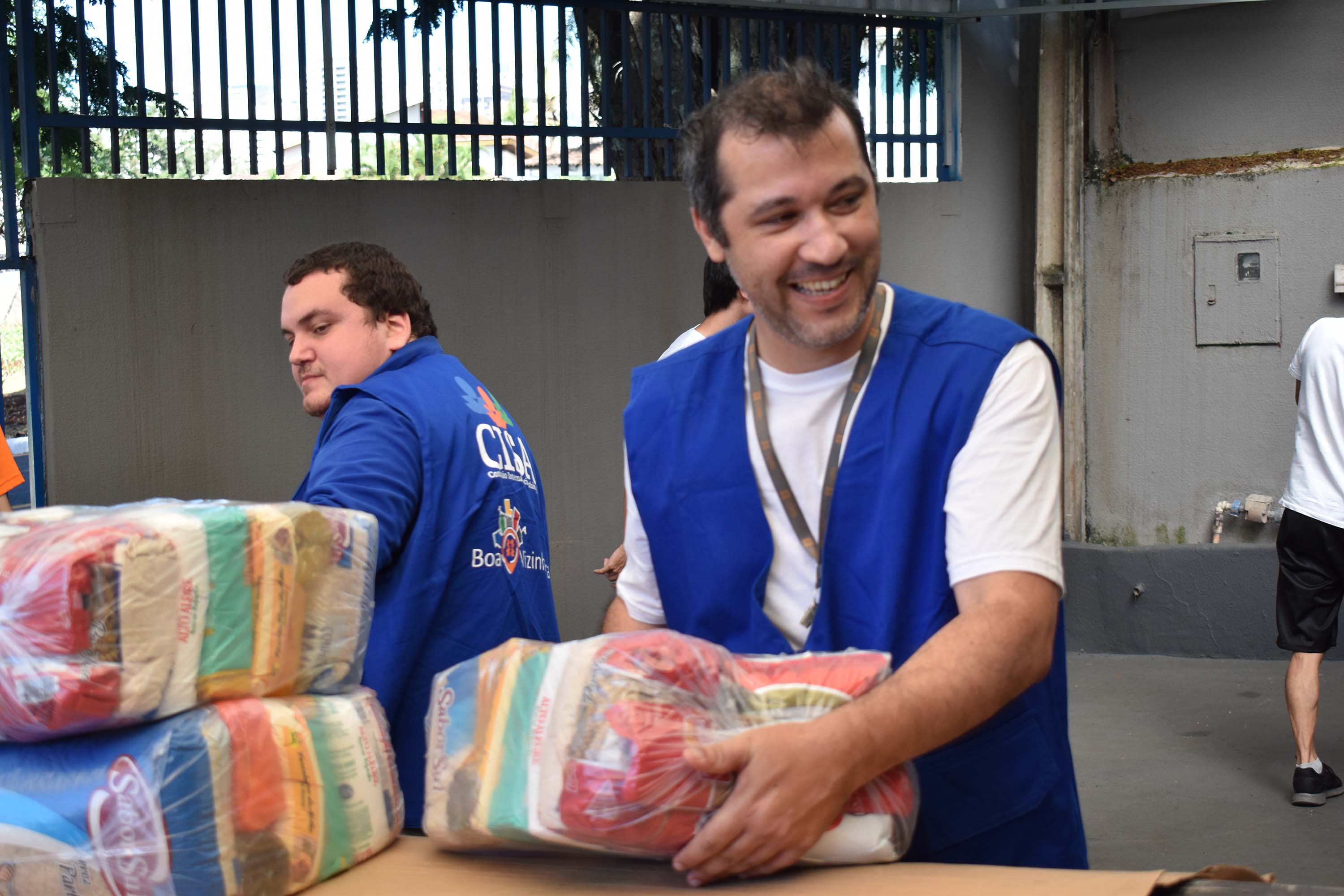 Copel entrega 94 toneladas de alimentos a instituições de educação e assistência social